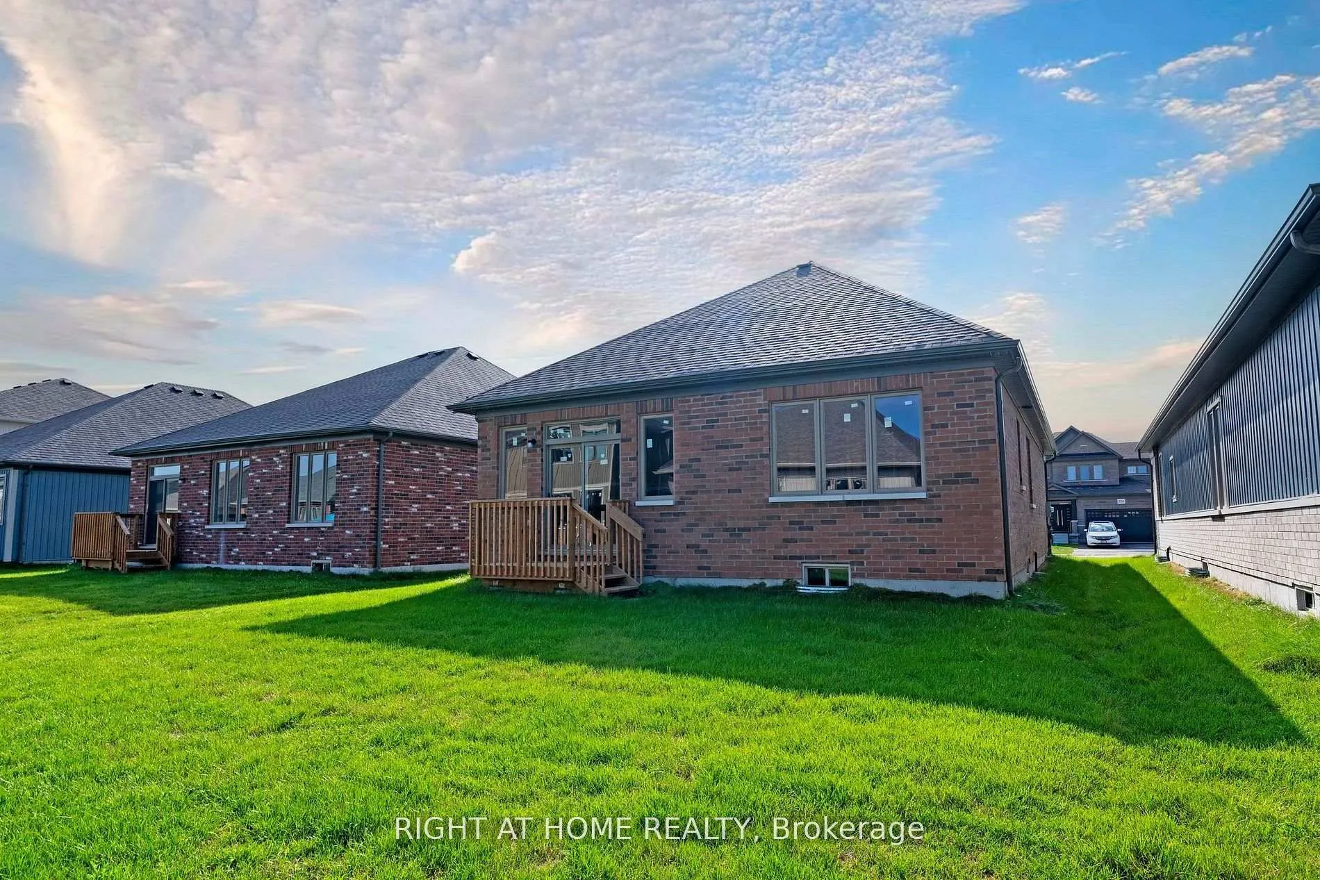 Photo 9 of 256 Duncan Street, Clearview, Stayner — HOMEH