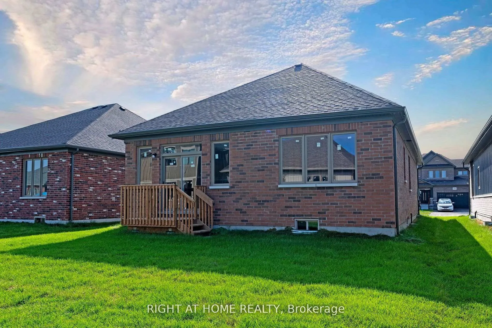 Photo 10 of 256 Duncan Street, Clearview, Stayner — HOMEH