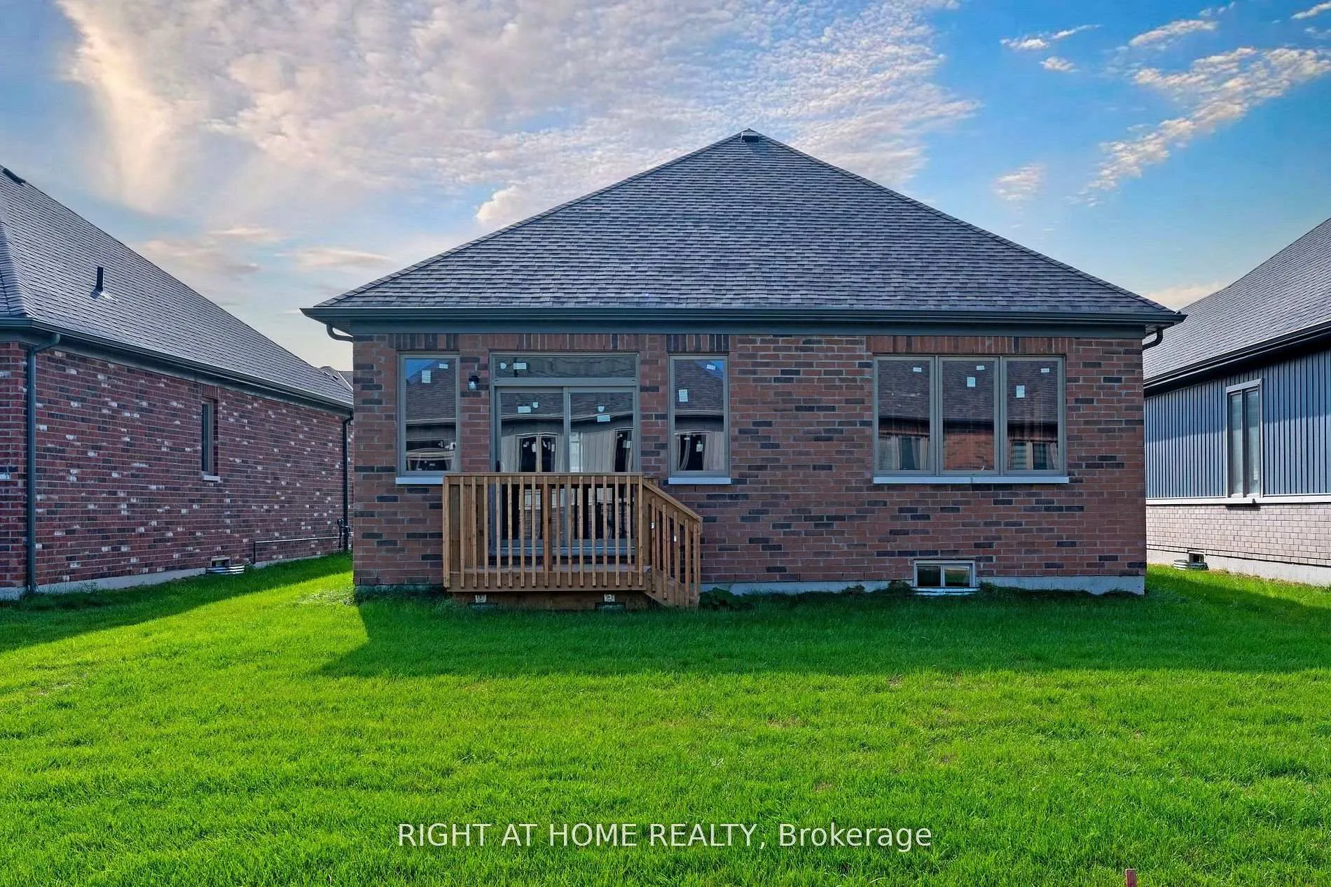 Photo 13 of 256 Duncan Street, Clearview, Stayner — HOMEH