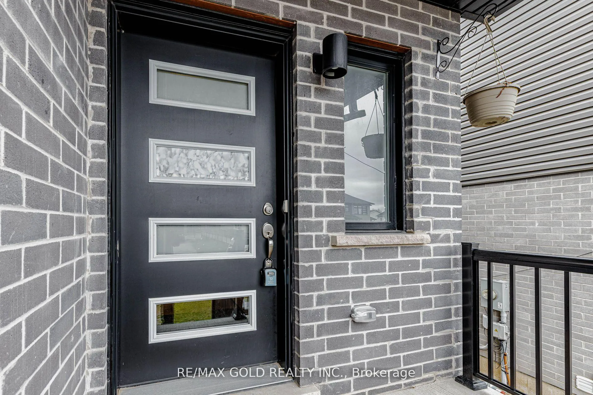 Photo 4 of 18 Wilkinson Avenue, Cambridge — HOMEH