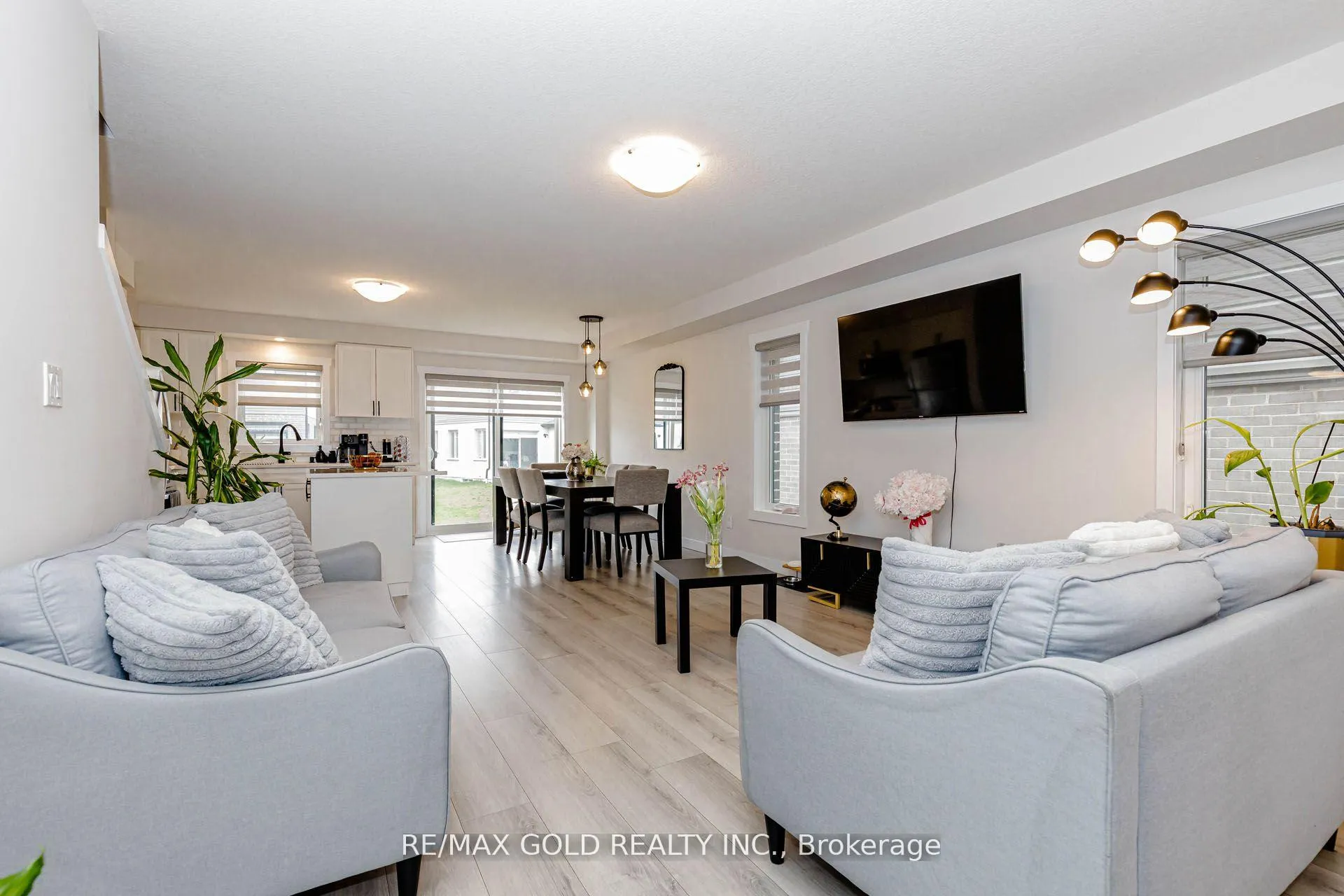 Photo 8 of 18 Wilkinson Avenue, Cambridge — HOMEH