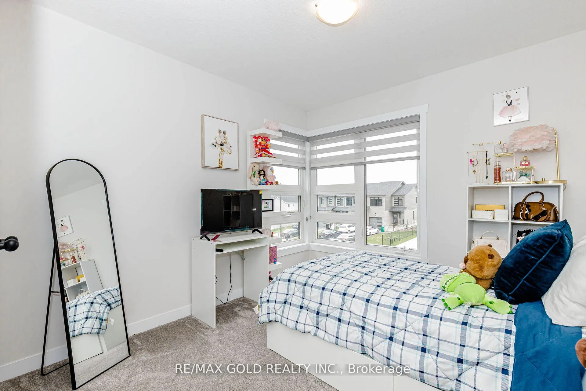 Photo 40 of 18 Wilkinson Avenue, Cambridge — HOMEH