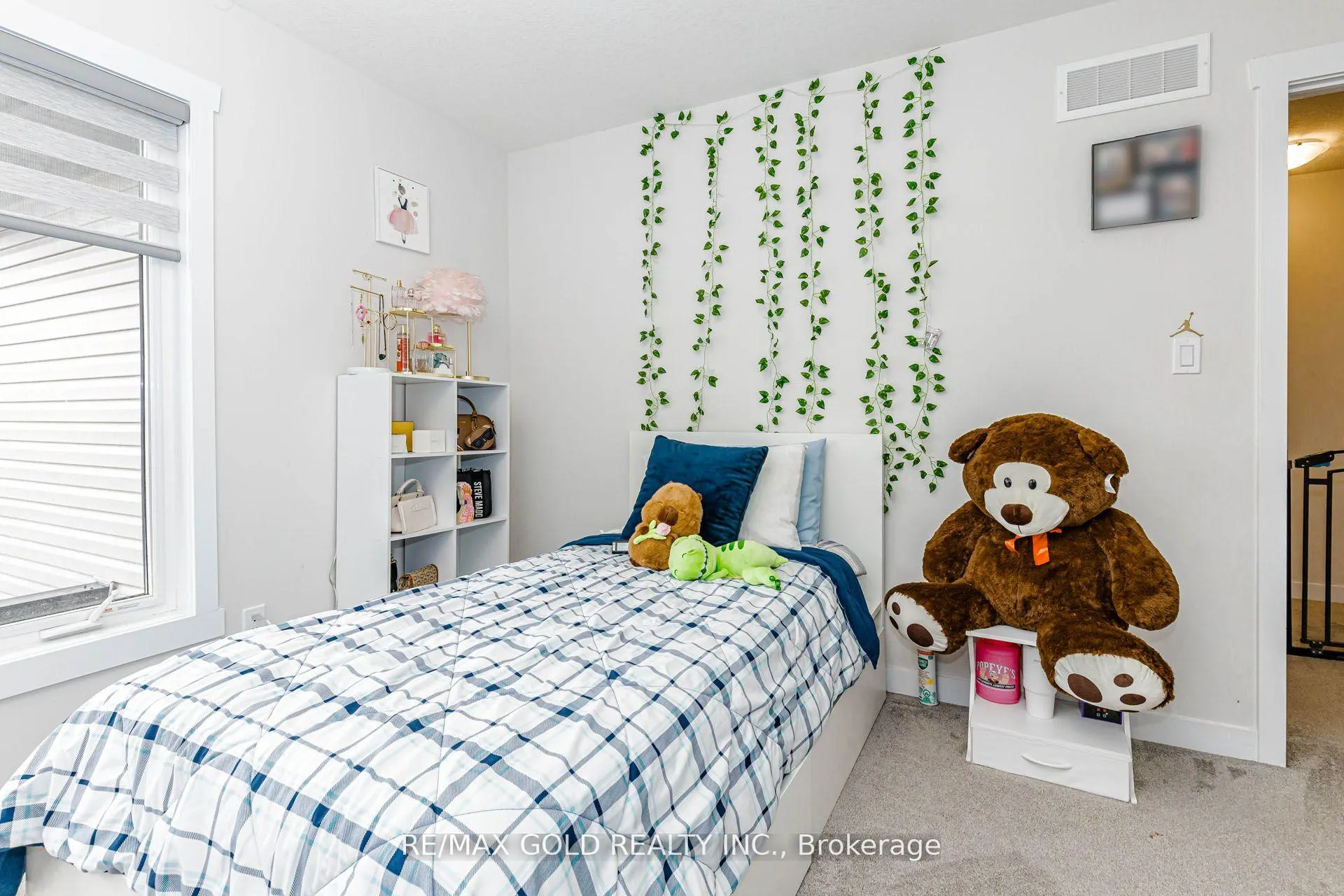 Photo 41 of 18 Wilkinson Avenue, Cambridge — HOMEH