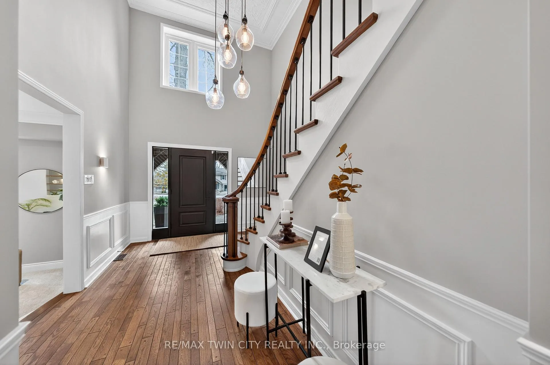 Photo 7 of 370 Green Acres Drive, Waterloo — HOMEH