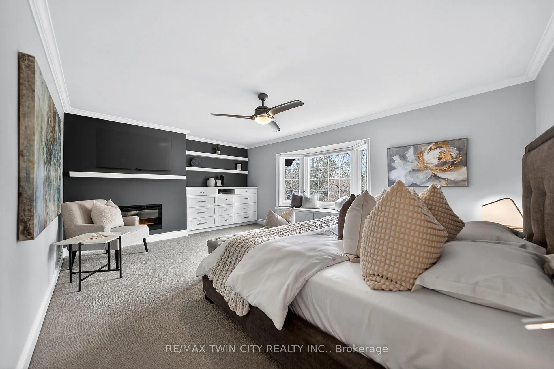 Photo 23 of 370 Green Acres Drive, Waterloo — HOMEH