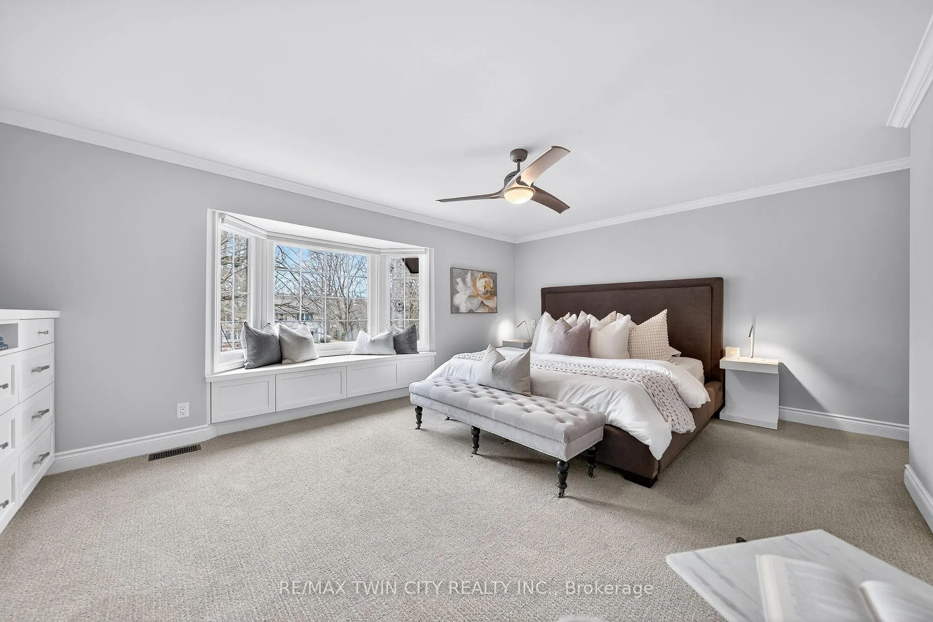 Photo 24 of 370 Green Acres Drive, Waterloo — HOMEH