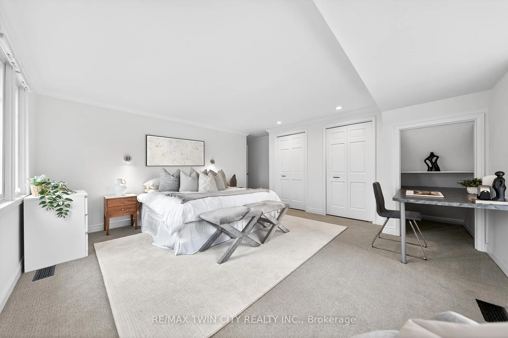 Photo 28 of 370 Green Acres Drive, Waterloo — HOMEH