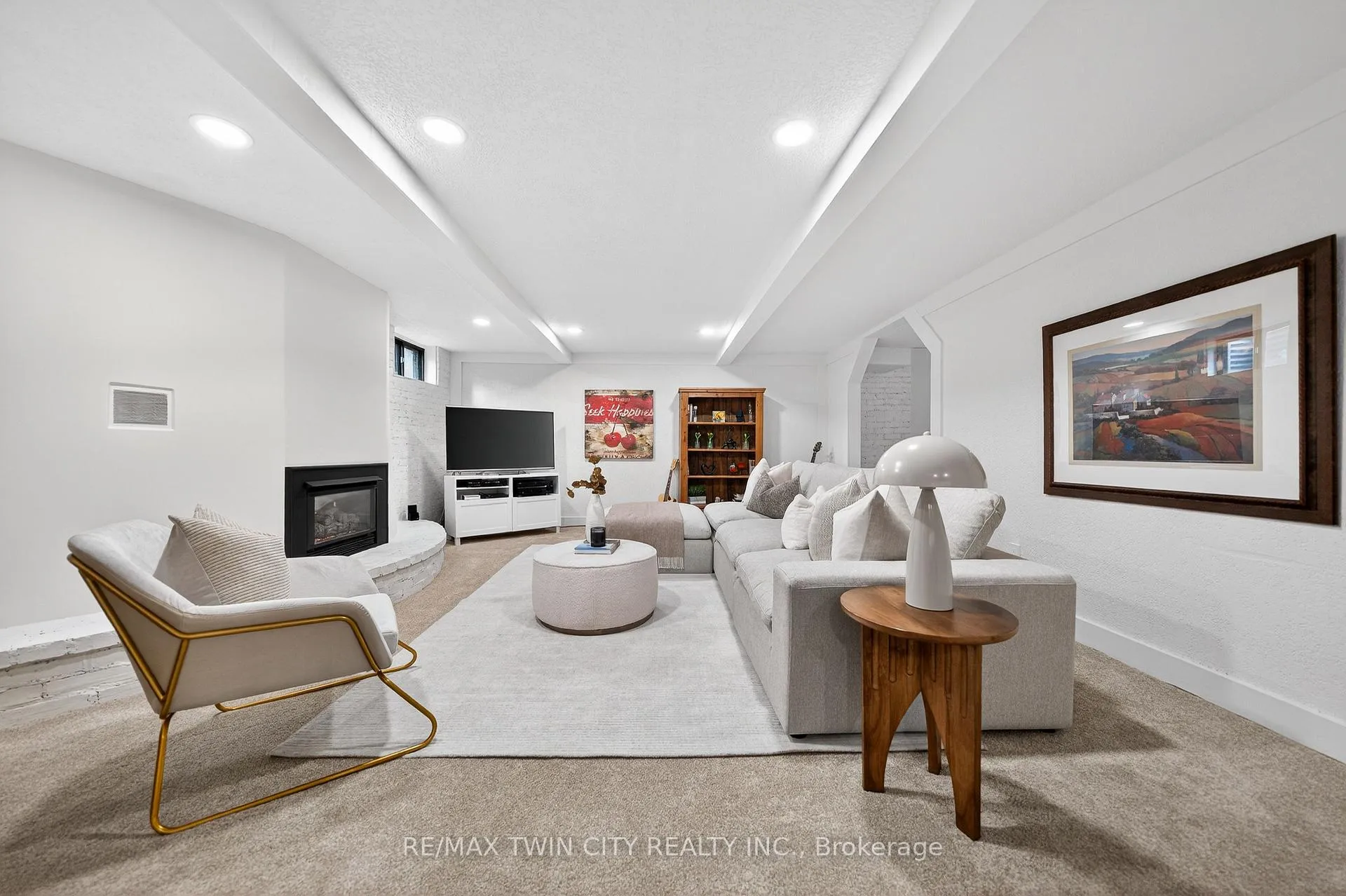 Photo 36 of 370 Green Acres Drive, Waterloo — HOMEH