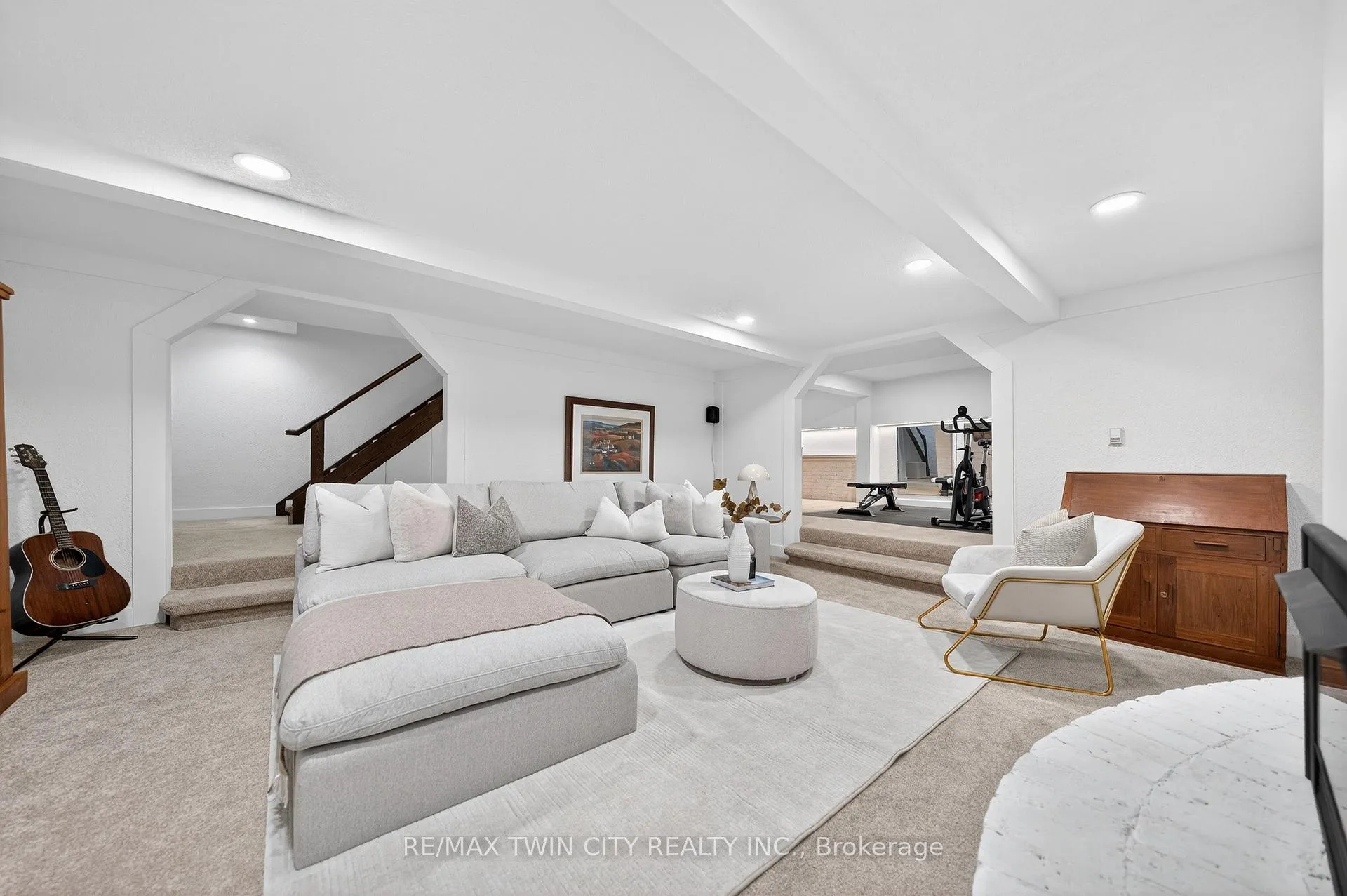 Photo 38 of 370 Green Acres Drive, Waterloo — HOMEH