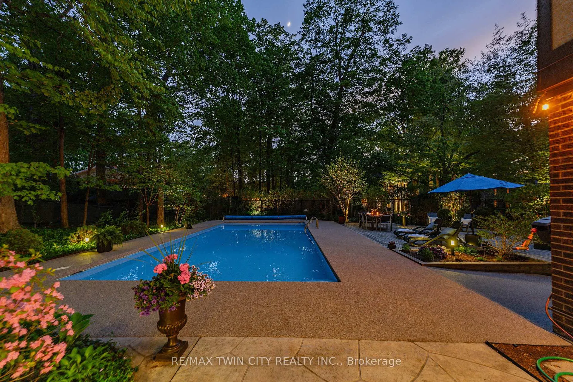 Photo 44 of 370 Green Acres Drive, Waterloo — HOMEH