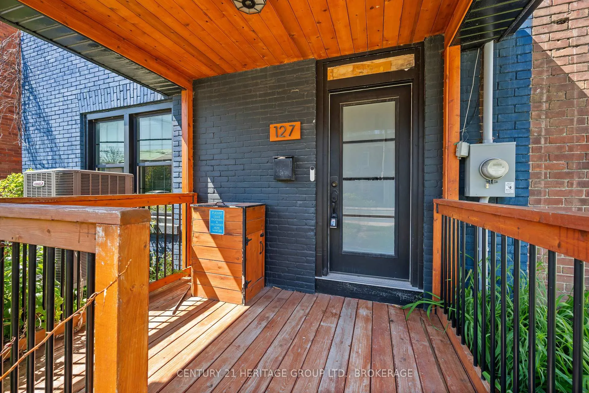 Photo 4 of 127 Stephen Street N, Kingston, East of Sir John A. Blvd — HOMEH