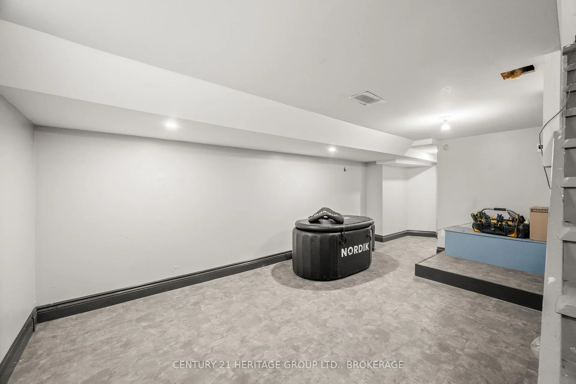 Photo 20 of 127 Stephen Street N, Kingston, East of Sir John A. Blvd — HOMEH