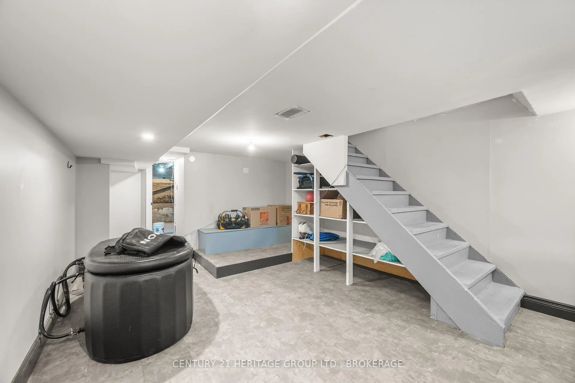 Photo 21 of 127 Stephen Street N, Kingston, East of Sir John A. Blvd — HOMEH