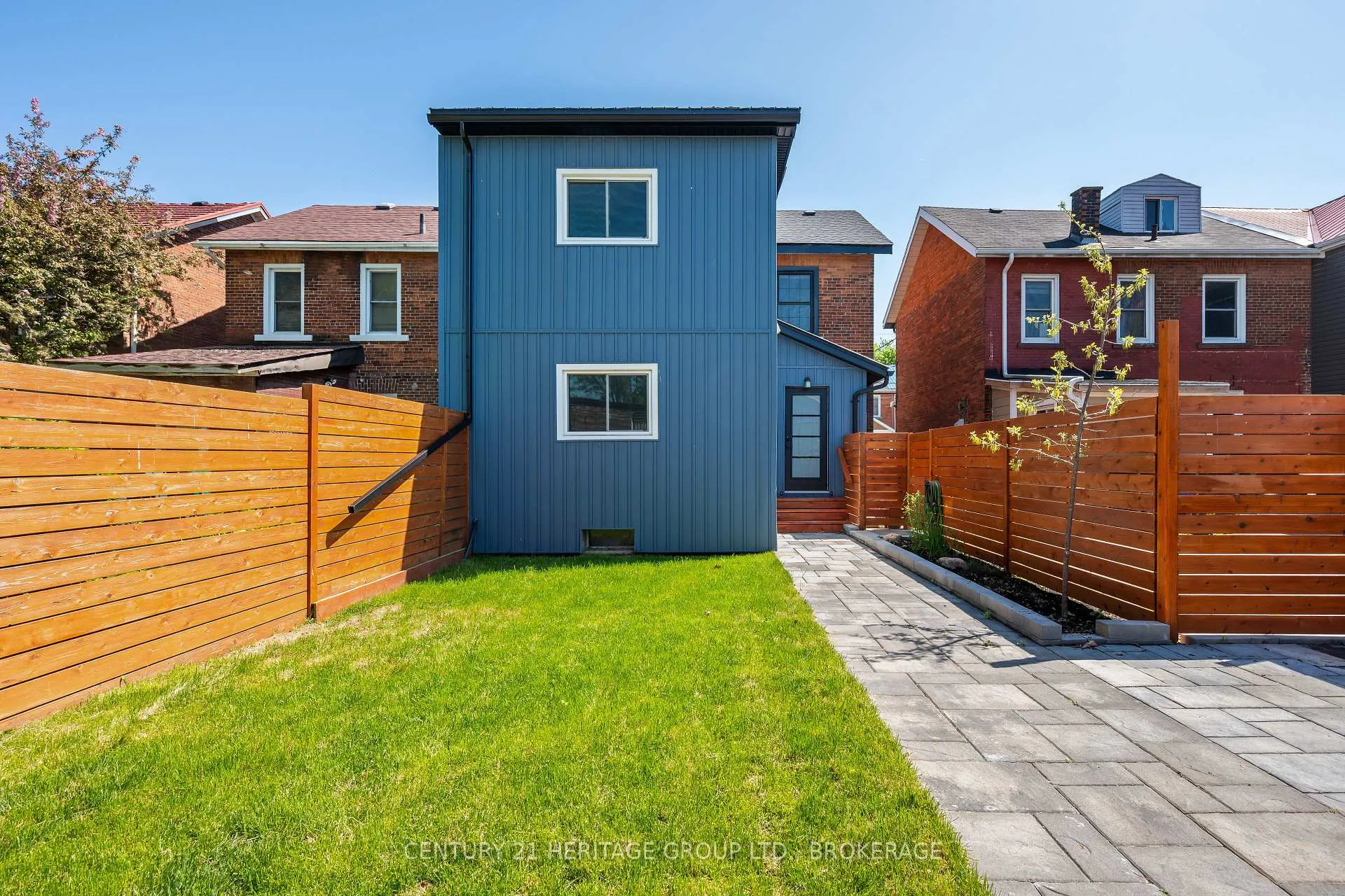 Photo 40 of 127 Stephen Street N, Kingston, East of Sir John A. Blvd — HOMEH