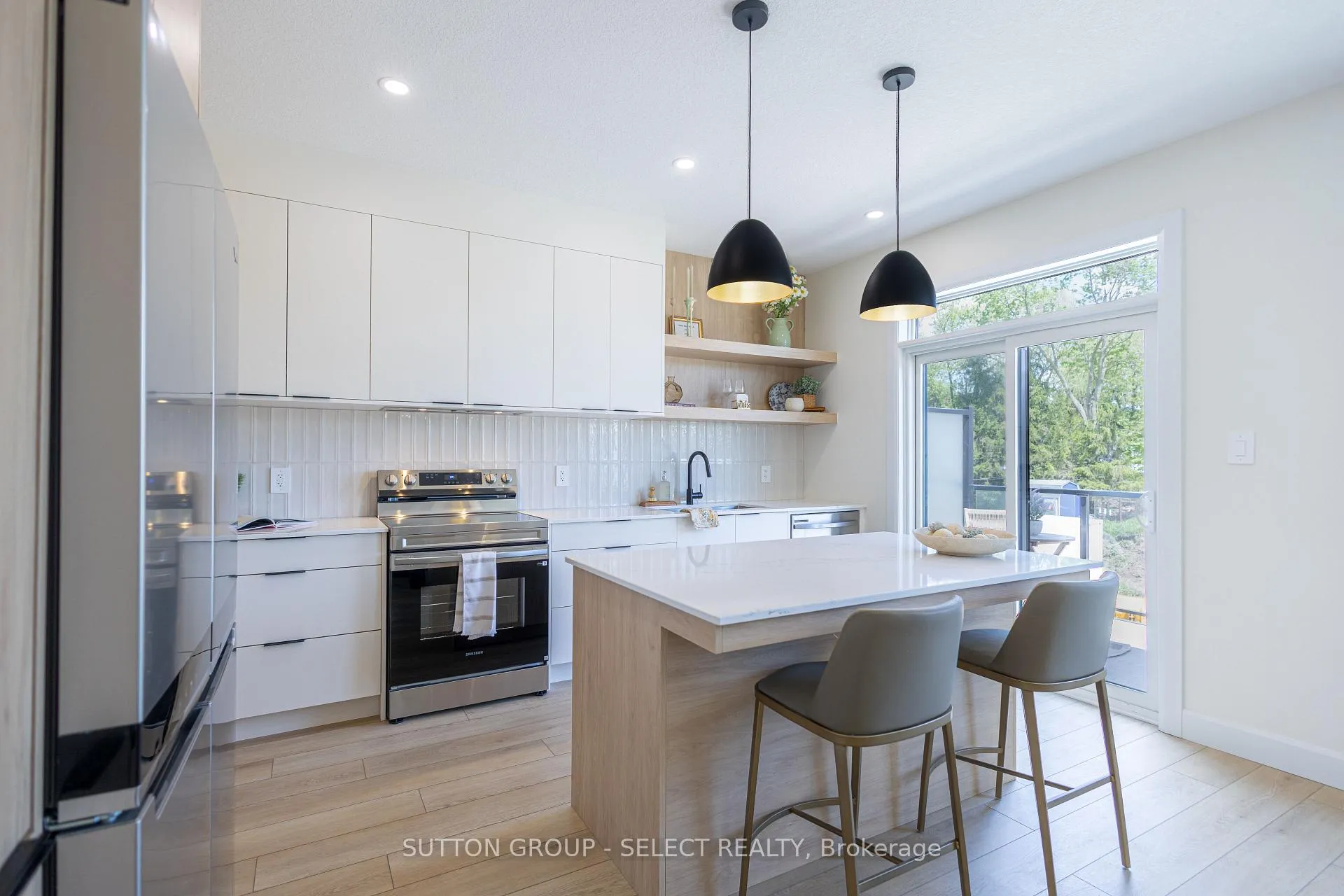 Photo 17 of Unit 12, 233 Upper Queen Street, Thames Centre, Thorndale — HOMEH