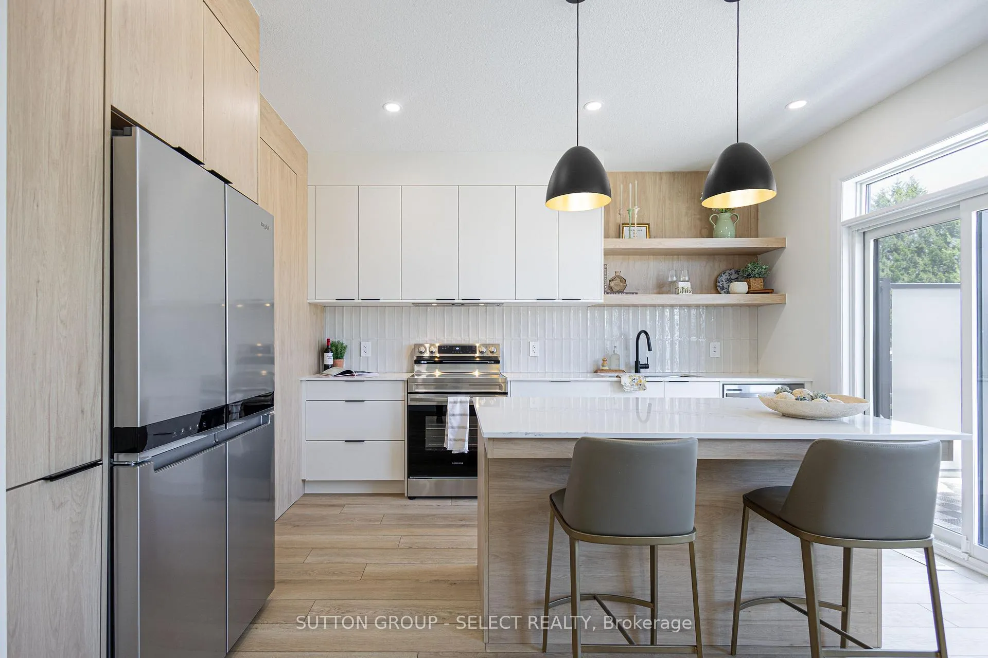 Photo 20 of Unit 14, 233 Upper Queen Street, Thames Centre, Thorndale — HOMEH
