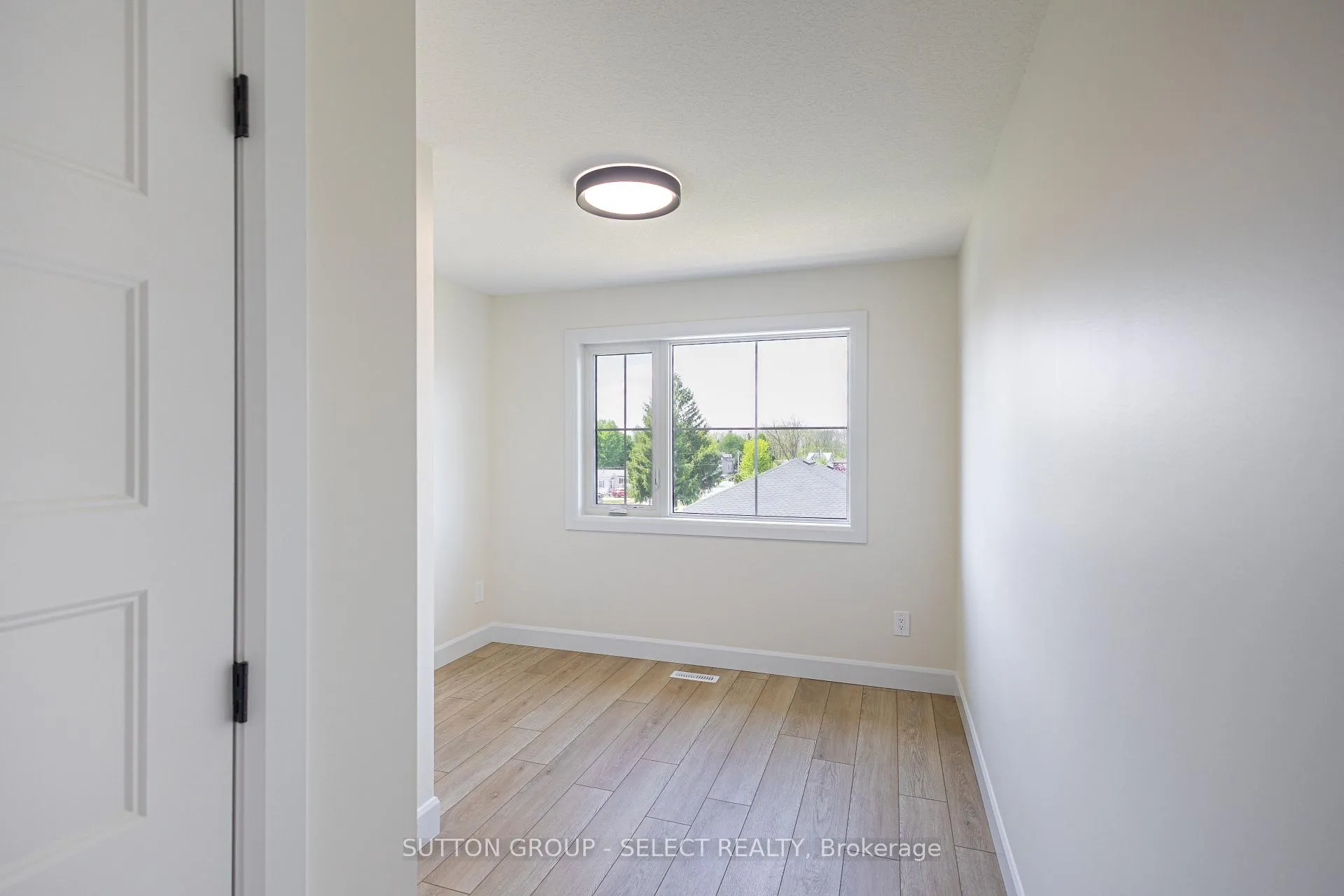 Photo 30 of Unit 14, 233 Upper Queen Street, Thames Centre, Thorndale — HOMEH
