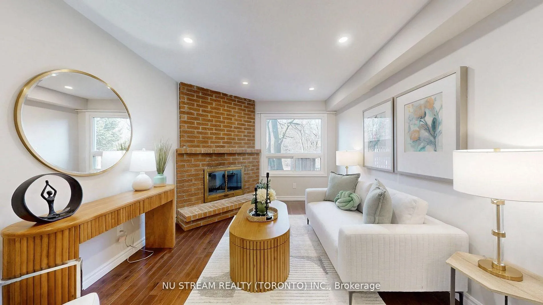 Photo 12 of 26 Trothen Circle, Markham, Markham Village — HOMEH