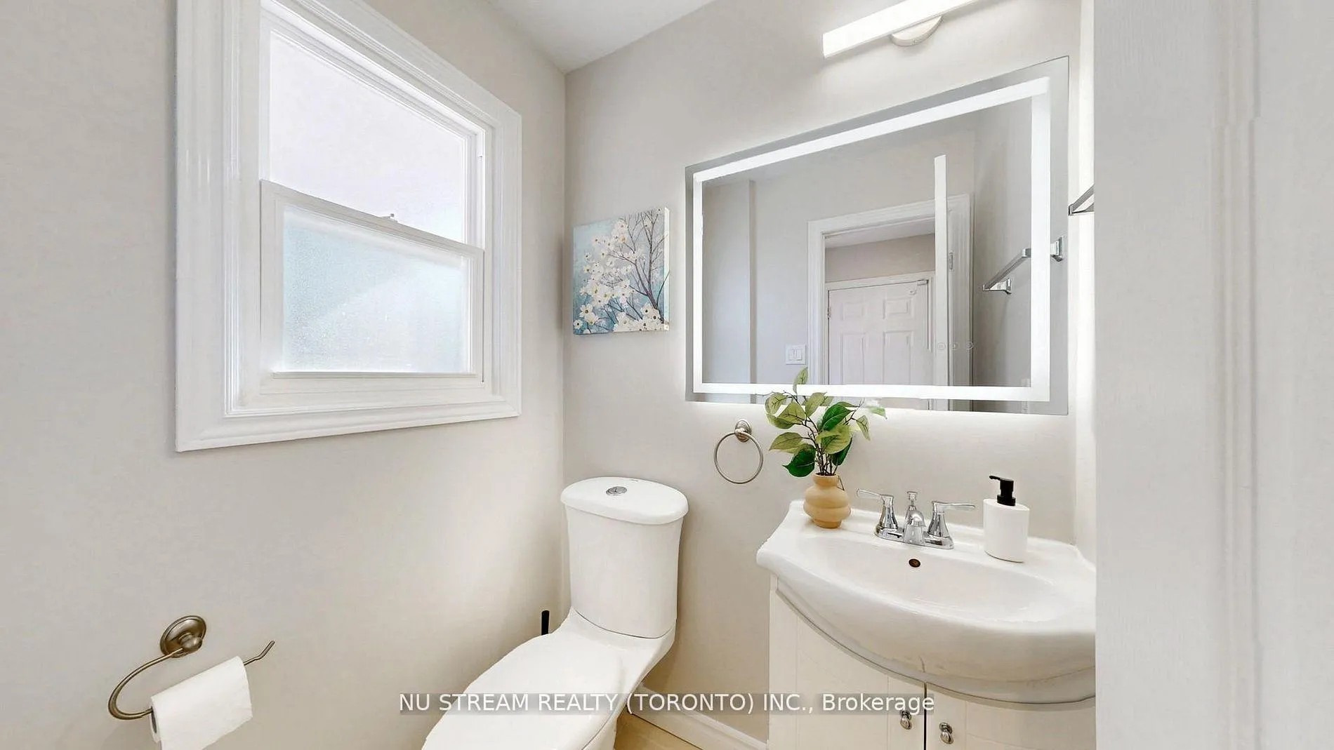 Photo 21 of 26 Trothen Circle, Markham, Markham Village — HOMEH