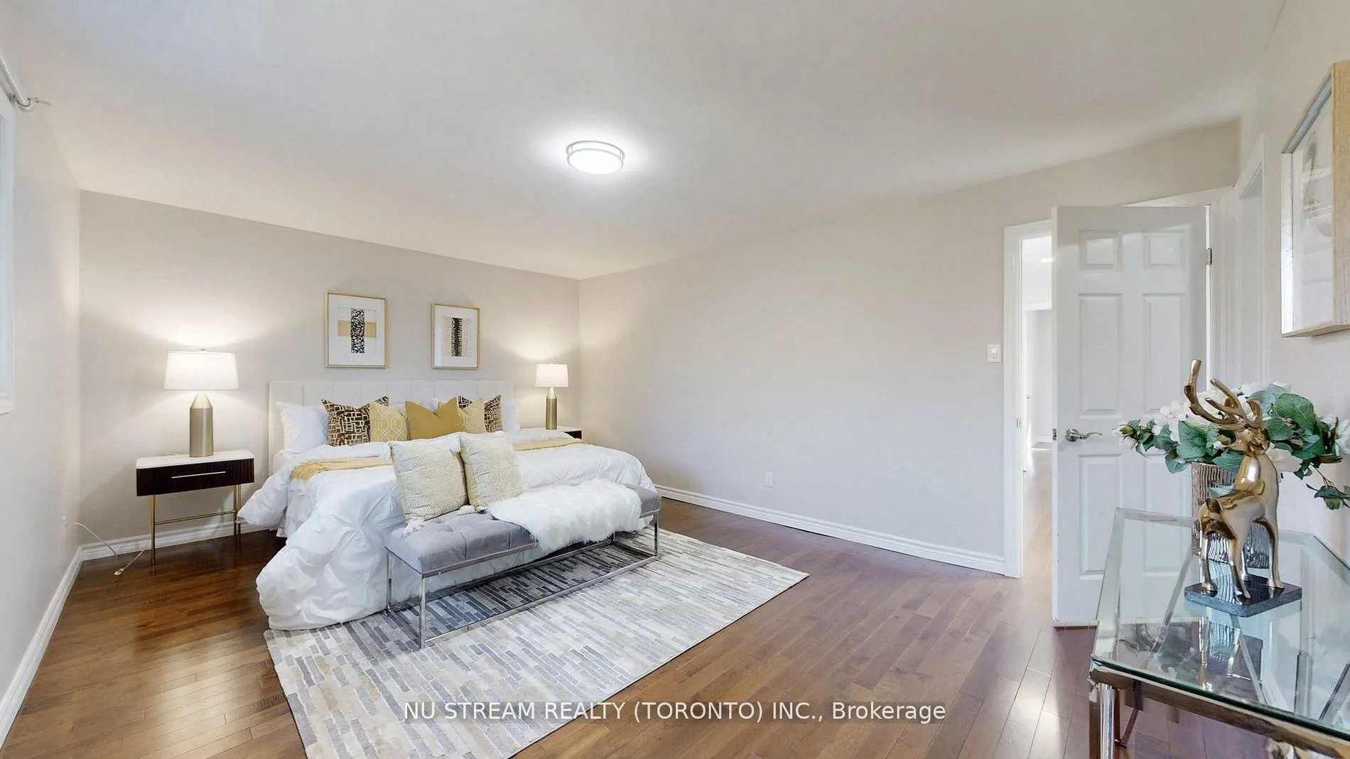 Photo 27 of 26 Trothen Circle, Markham, Markham Village — HOMEH