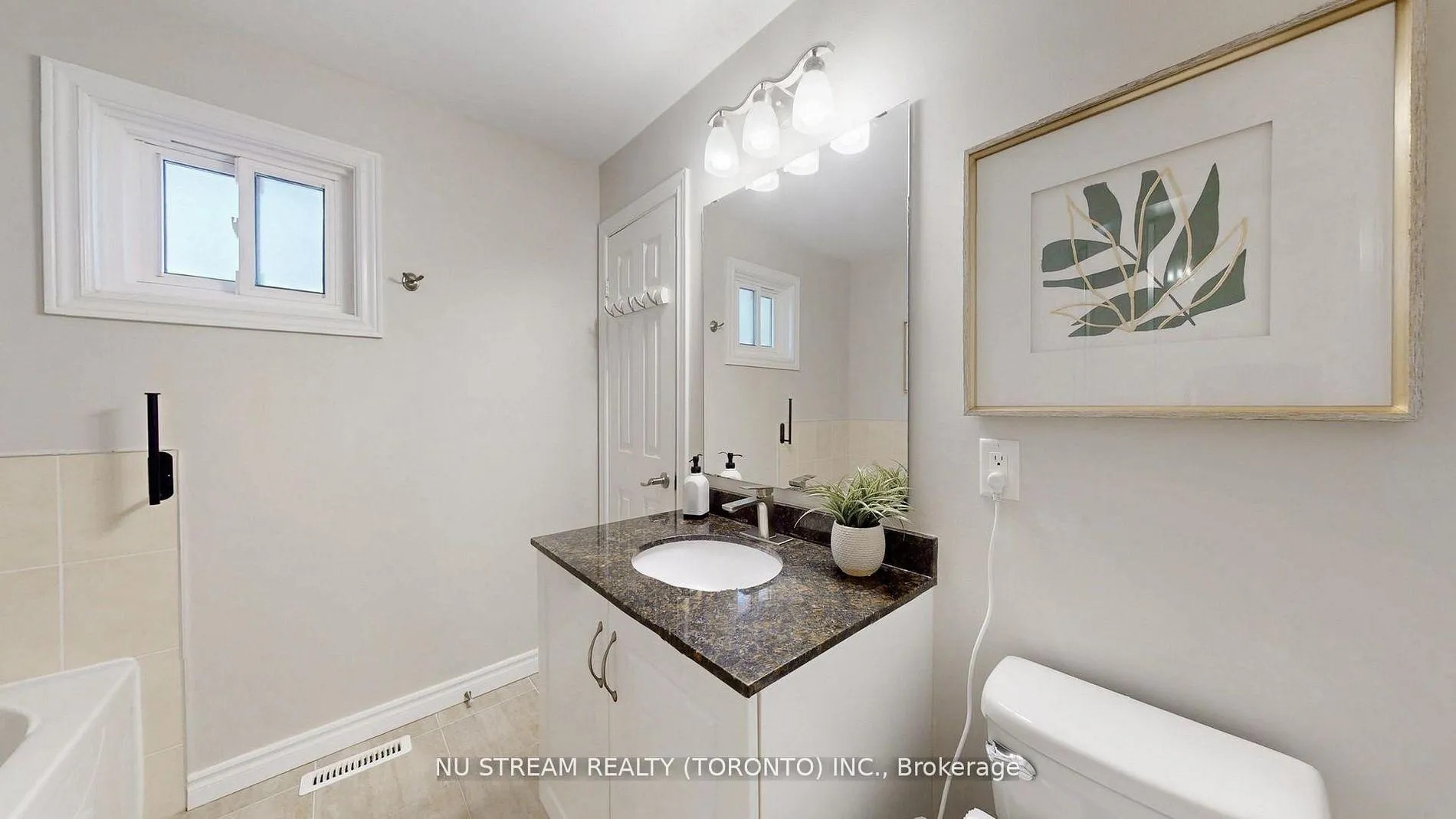 Photo 30 of 26 Trothen Circle, Markham, Markham Village — HOMEH