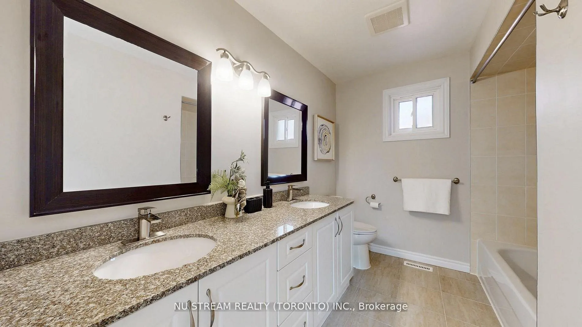 Photo 38 of 26 Trothen Circle, Markham, Markham Village — HOMEH