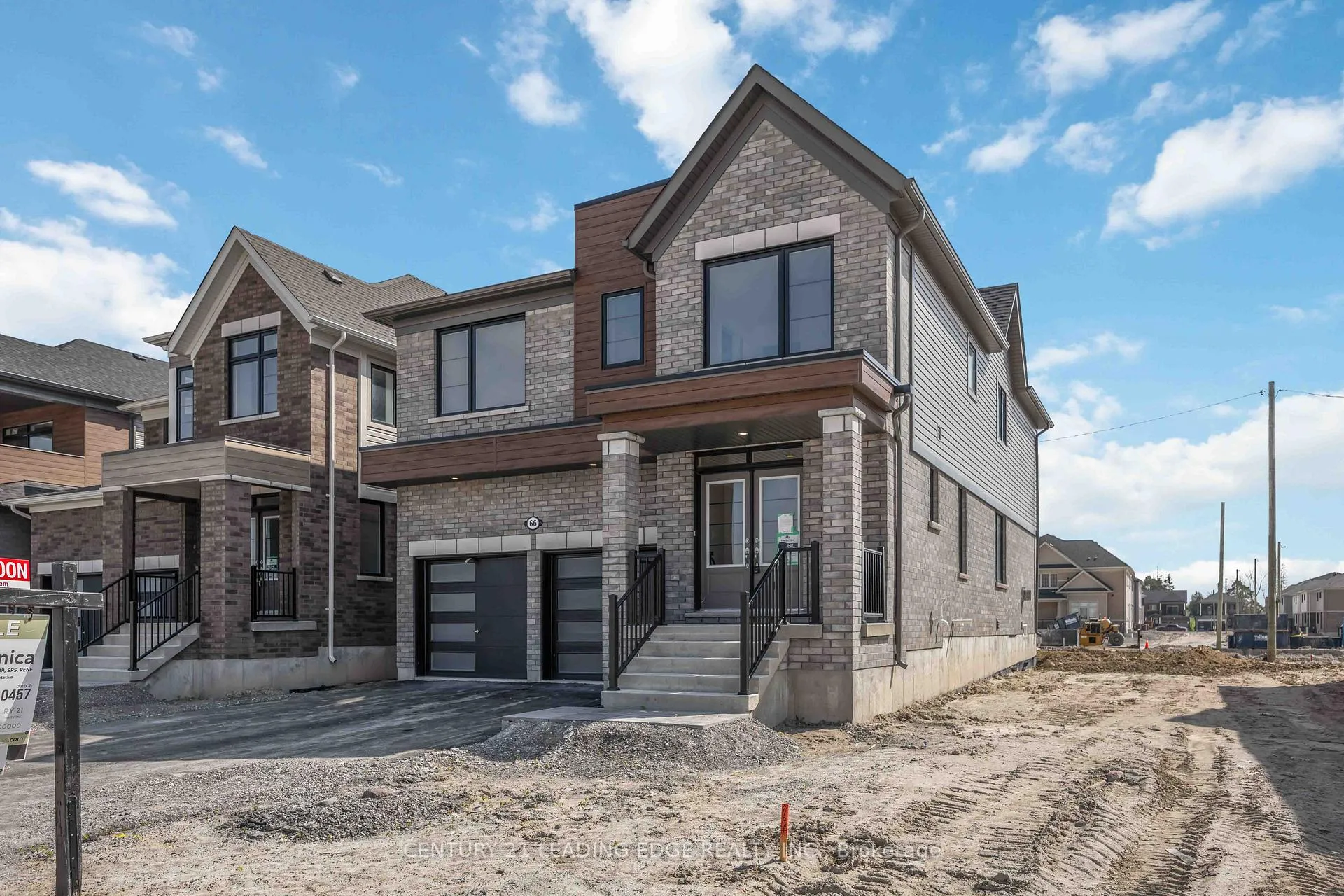 Photo 2 of 66 Donald Cameron Crescent, Clarington, Courtice — HOMEH