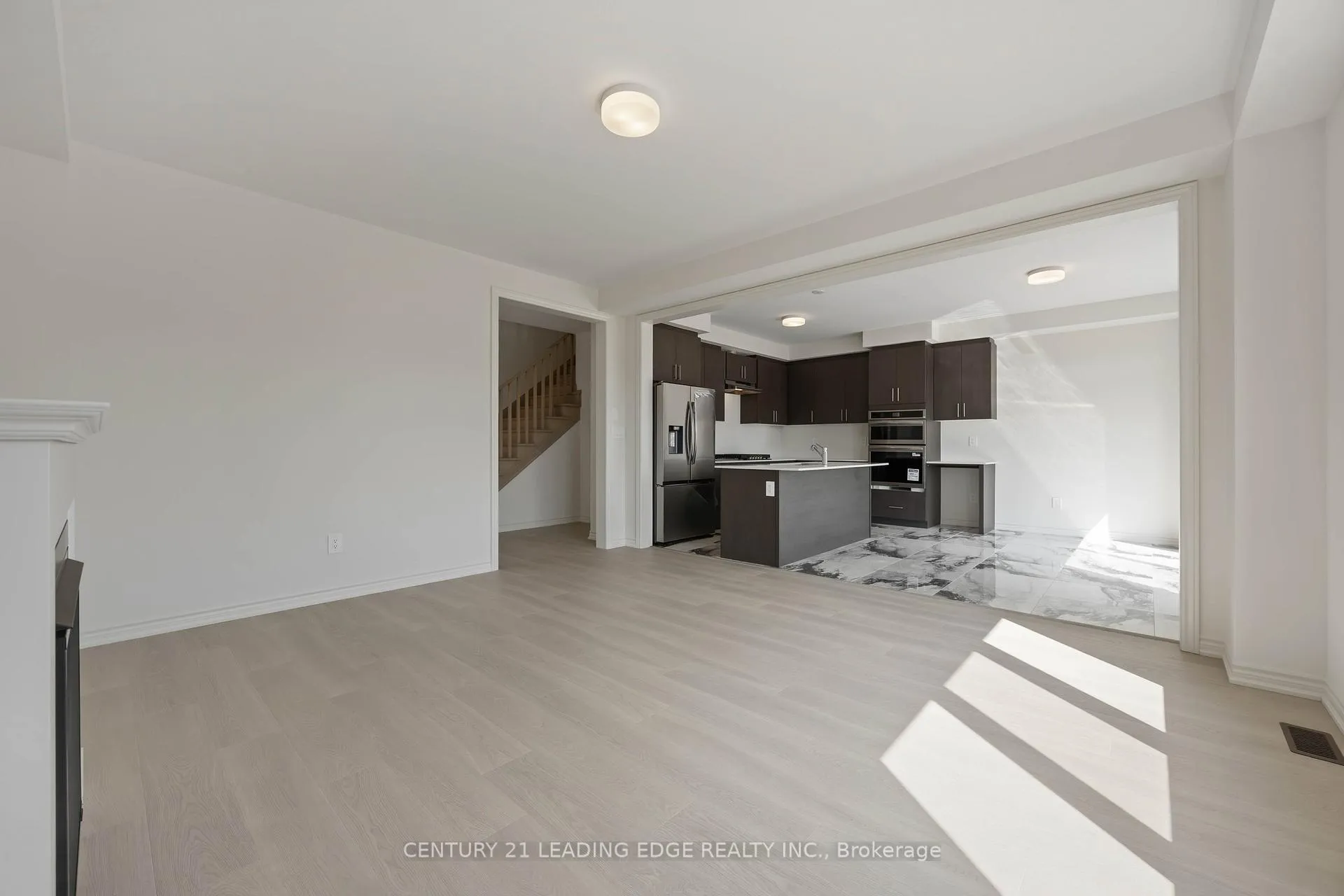 Photo 18 of 66 Donald Cameron Crescent, Clarington, Courtice — HOMEH