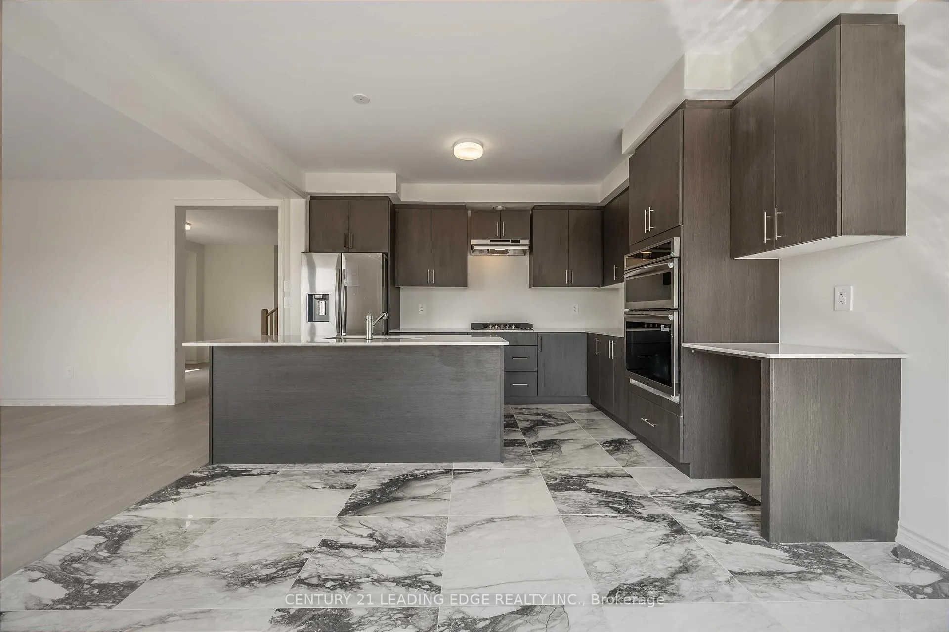 Photo 24 of 66 Donald Cameron Crescent, Clarington, Courtice — HOMEH