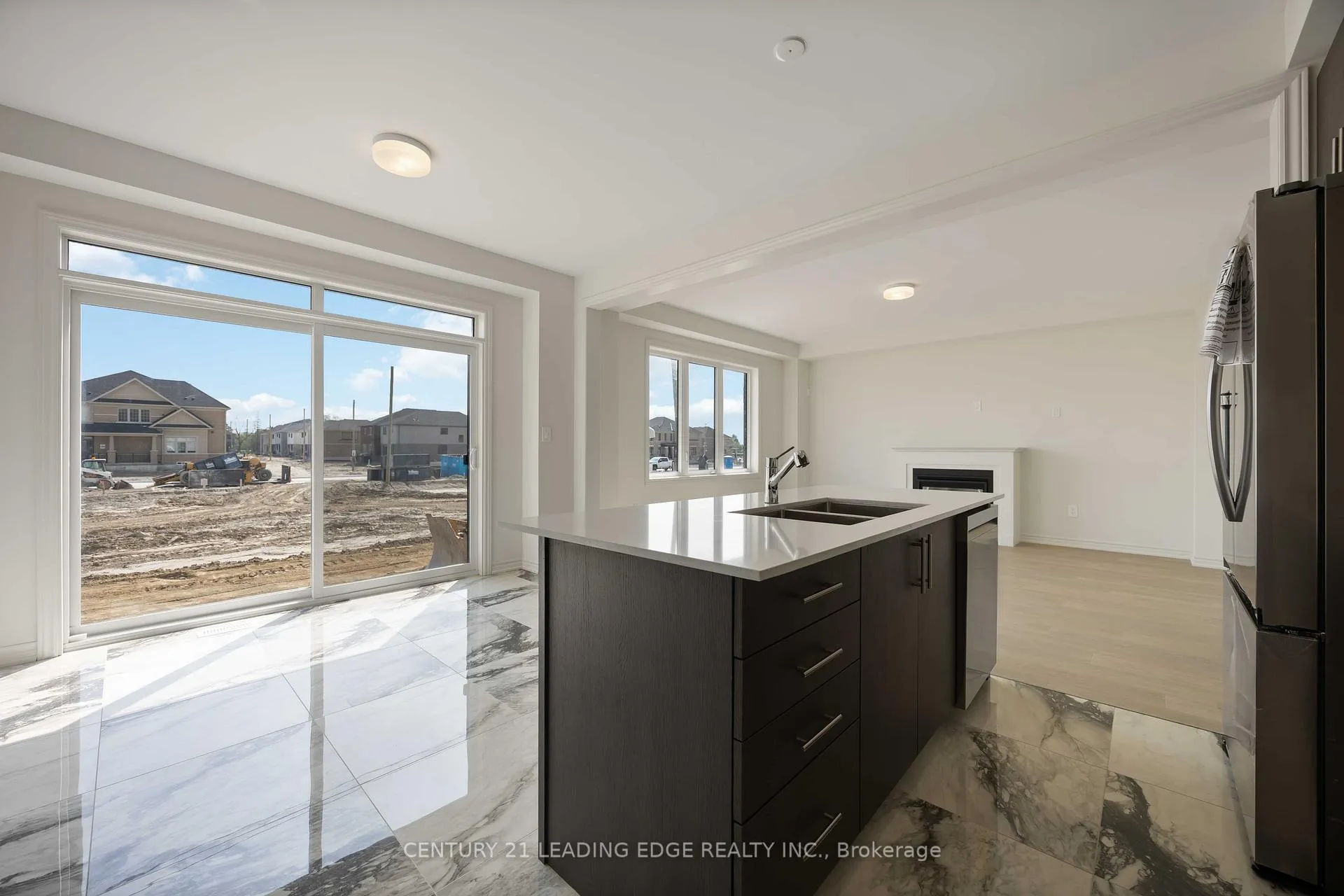 Photo 27 of 66 Donald Cameron Crescent, Clarington, Courtice — HOMEH
