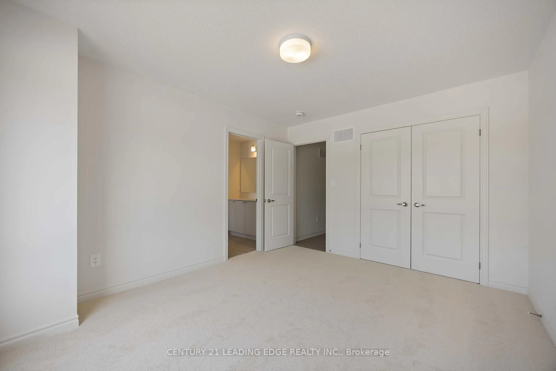Photo 34 of 66 Donald Cameron Crescent, Clarington, Courtice — HOMEH