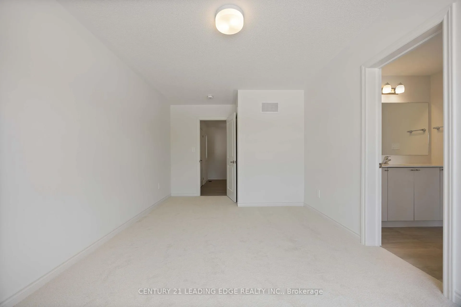 Photo 41 of 66 Donald Cameron Crescent, Clarington, Courtice — HOMEH