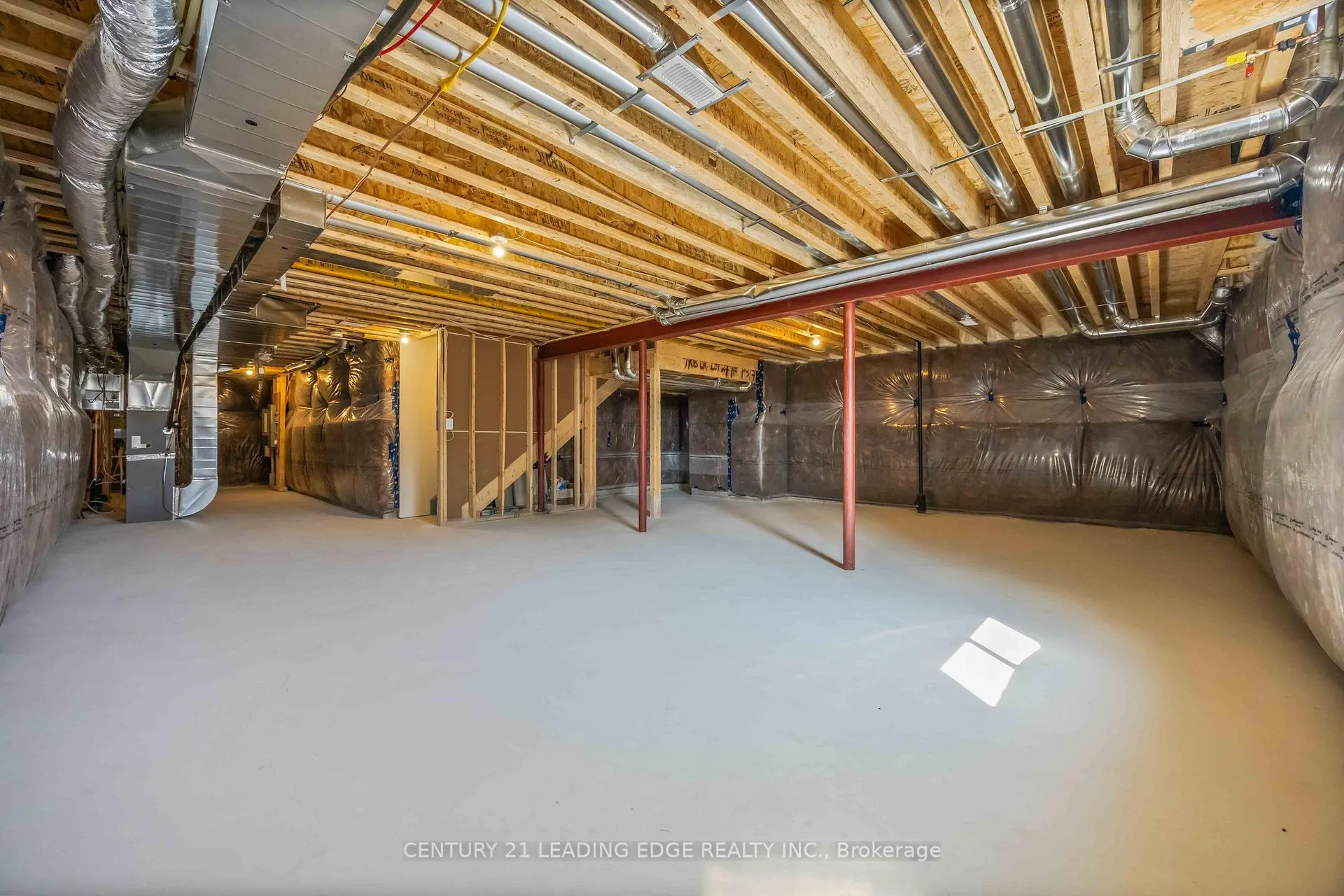 Photo 49 of 66 Donald Cameron Crescent, Clarington, Courtice — HOMEH