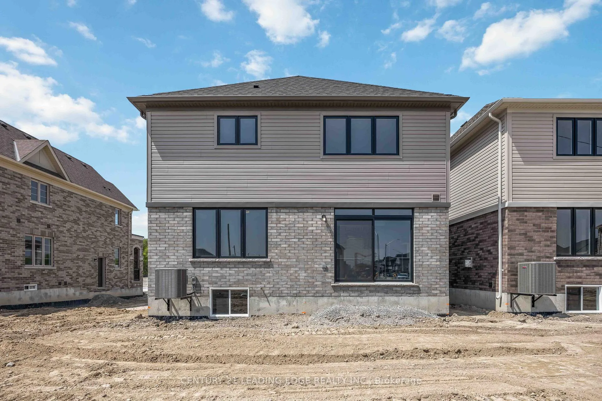 Photo 50 of 66 Donald Cameron Crescent, Clarington, Courtice — HOMEH