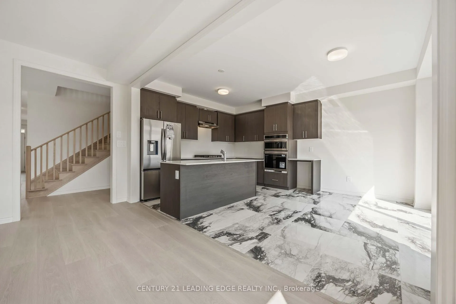 Photo 23 of 66 Donald Cameron Crescent, Clarington, Courtice — HOMEH