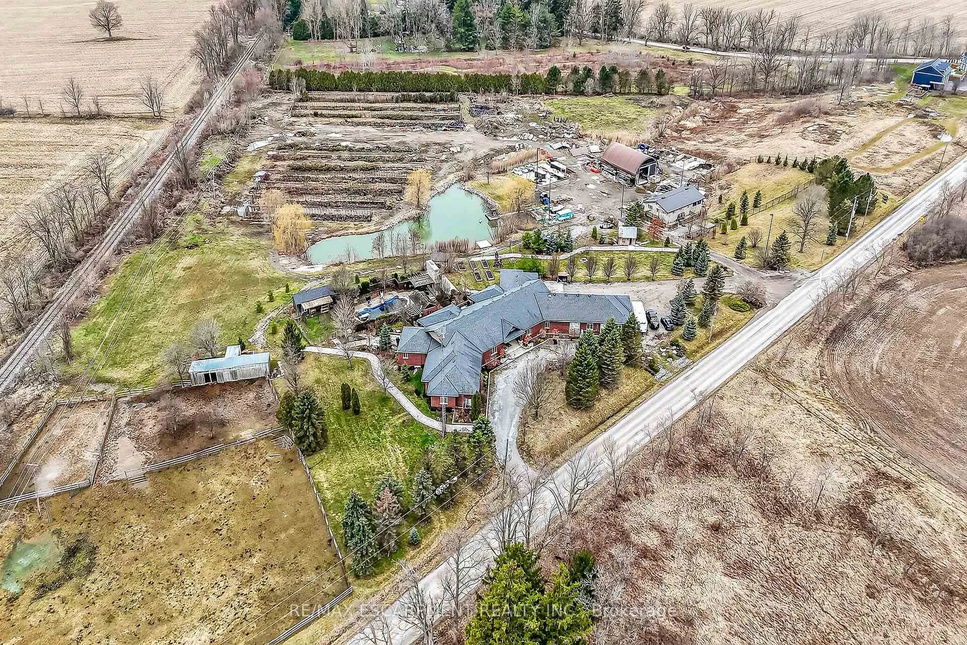 Photo of 393 Old Onondaga Road E