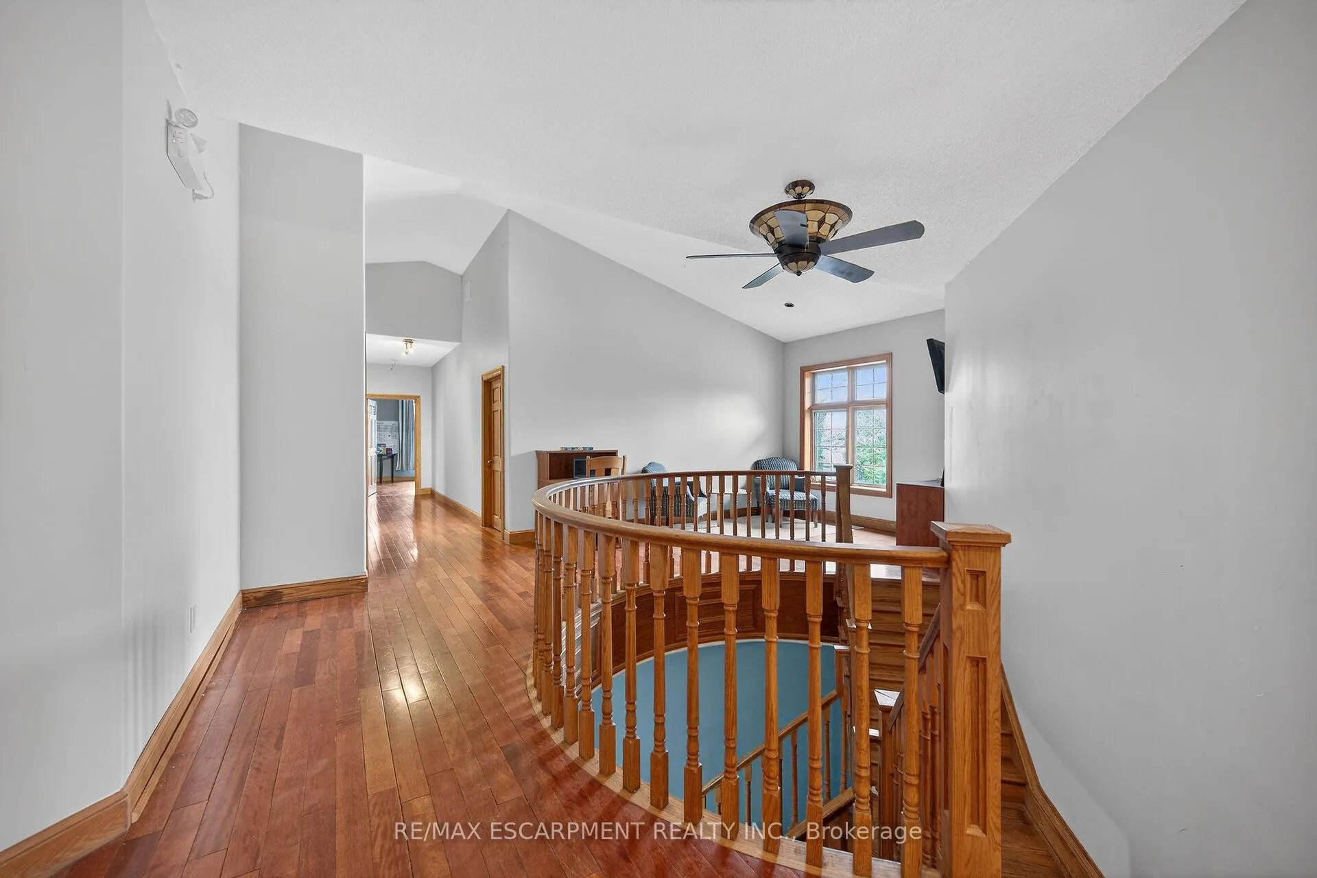 Photo 12 of 393 Old Onondaga Road E, Brant, Brantford Twp — HOMEH
