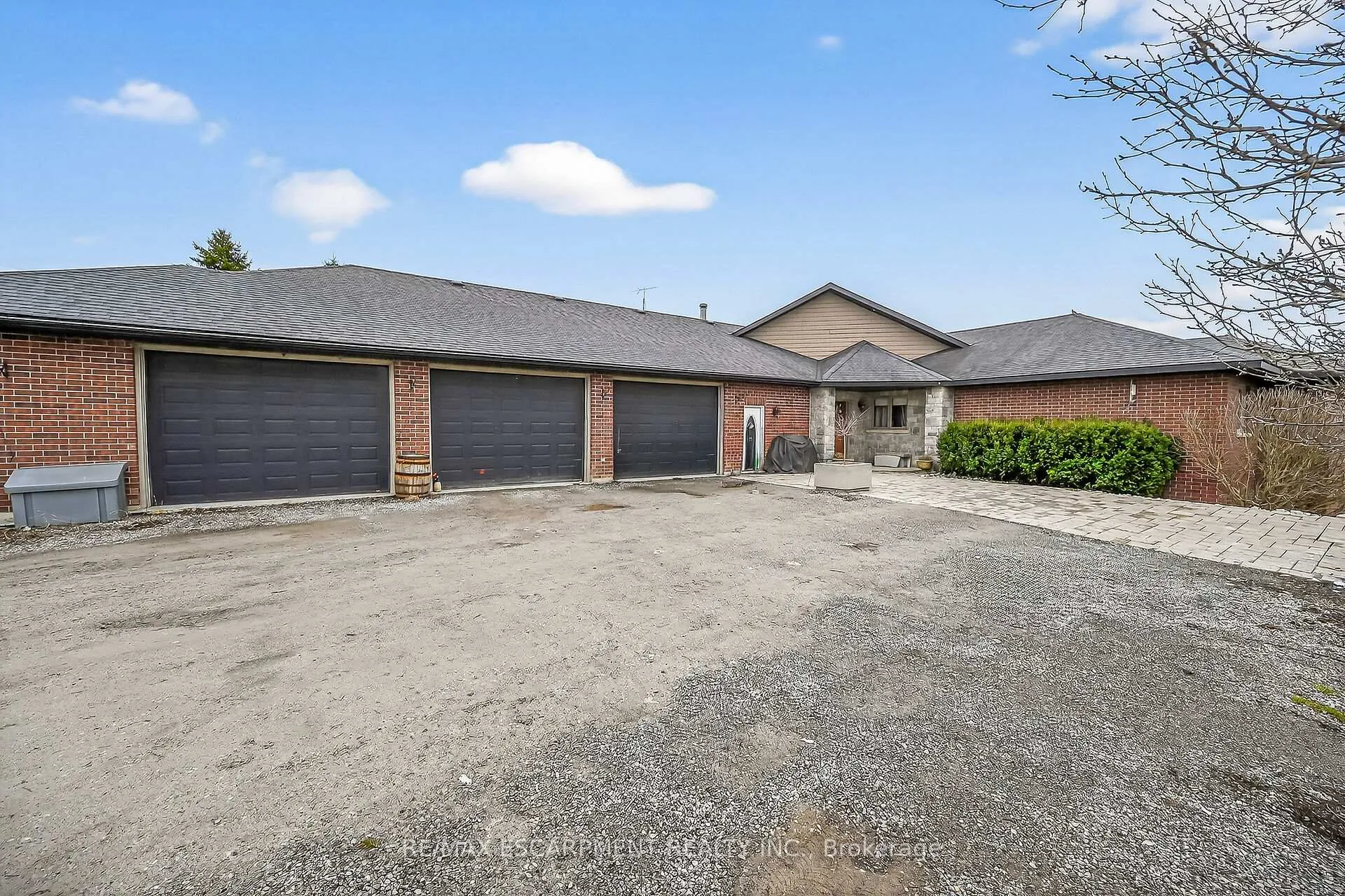 Photo 25 of 393 Old Onondaga Road E, Brant, Brantford Twp — HOMEH