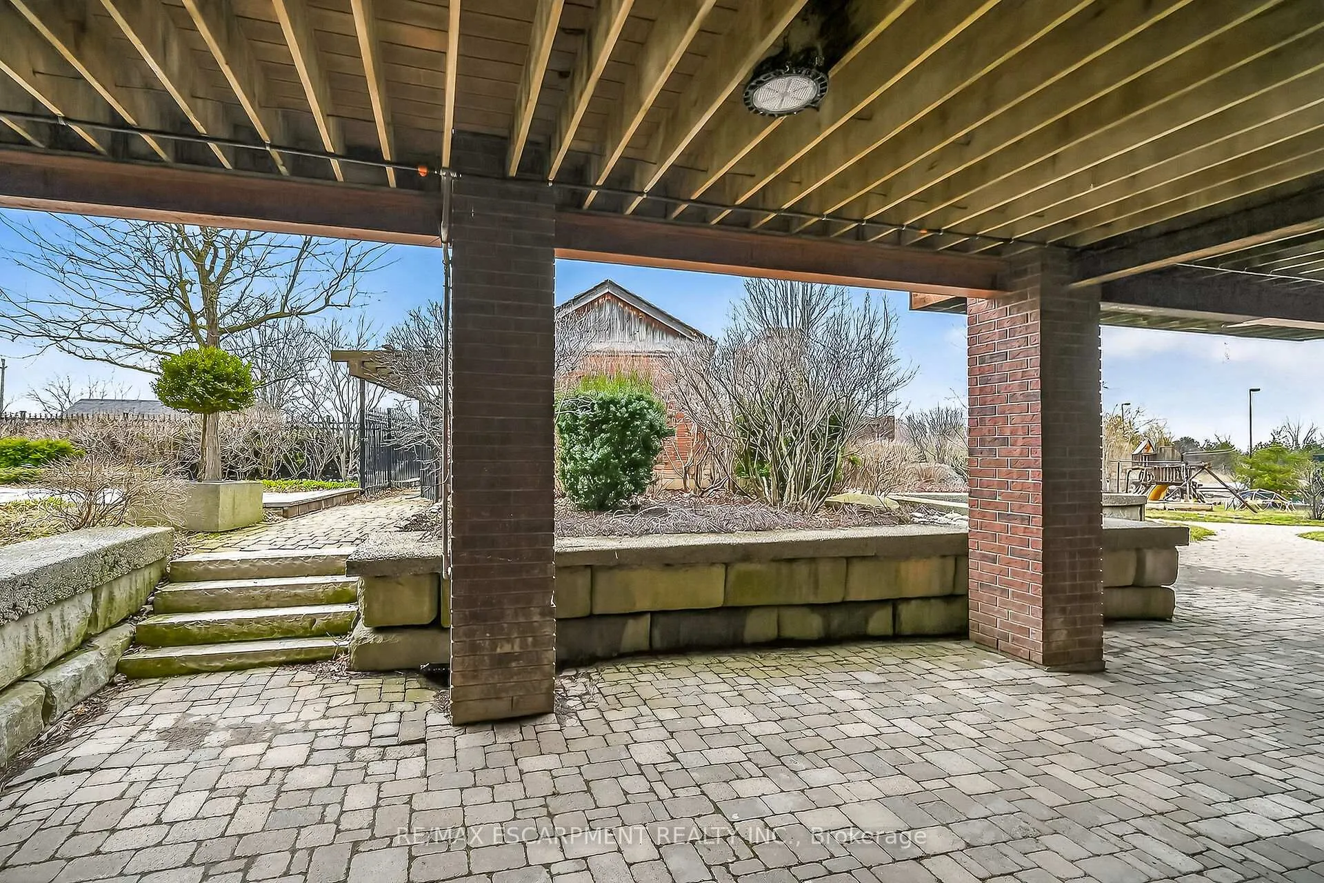 Photo 28 of 393 Old Onondaga Road E, Brant, Brantford Twp — HOMEH