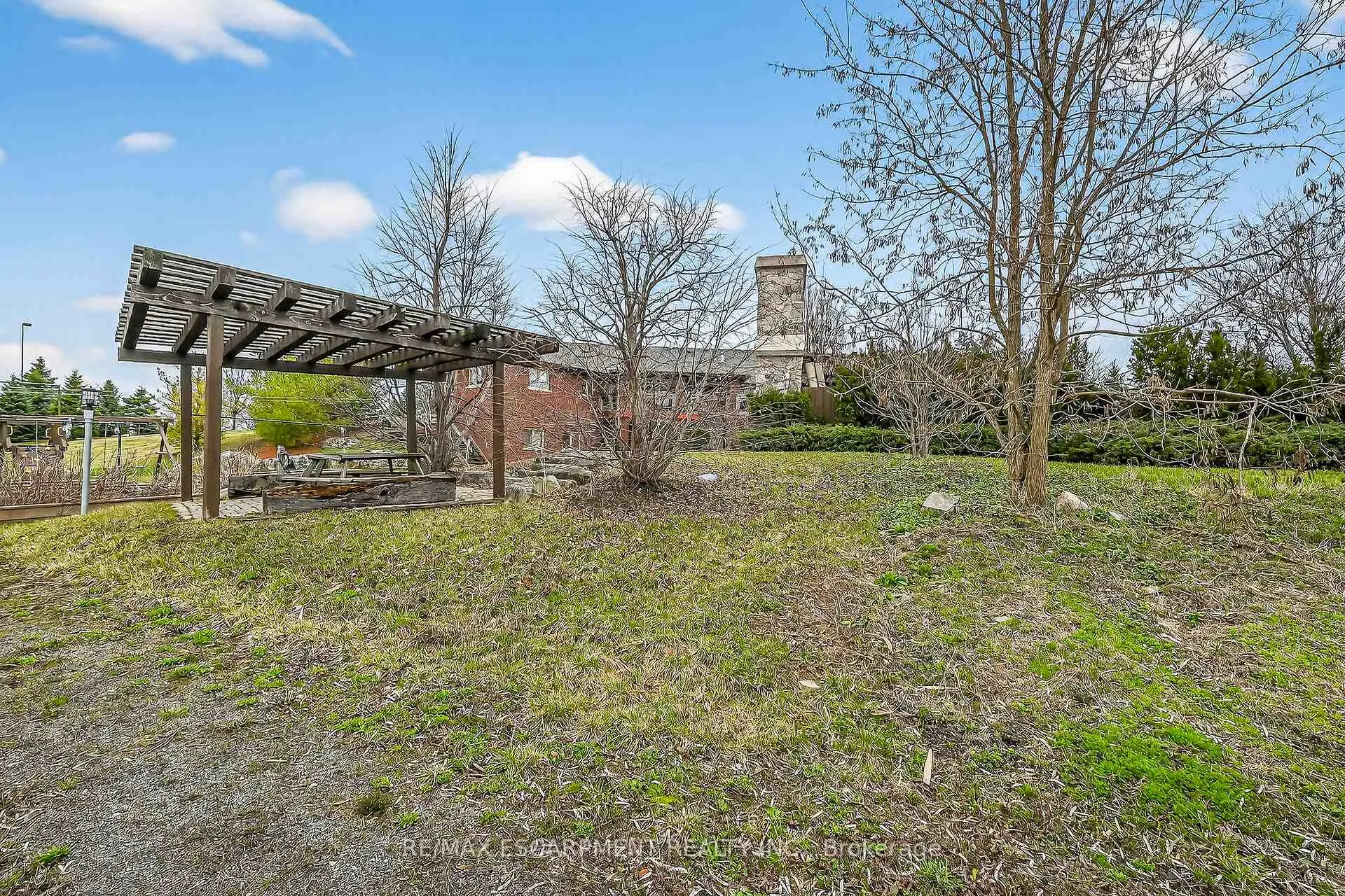 Photo 39 of 393 Old Onondaga Road E, Brant, Brantford Twp — HOMEH