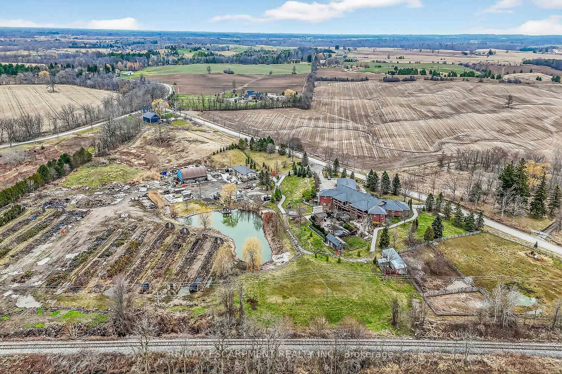 Photo 49 of 393 Old Onondaga Road E, Brant, Brantford Twp — HOMEH