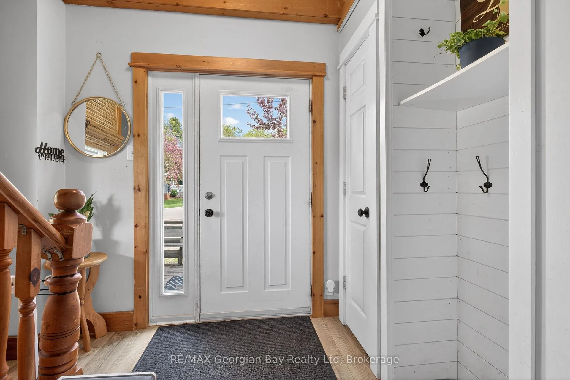 Photo 4 of 14 Centre Street, Penetanguishene — HOMEH