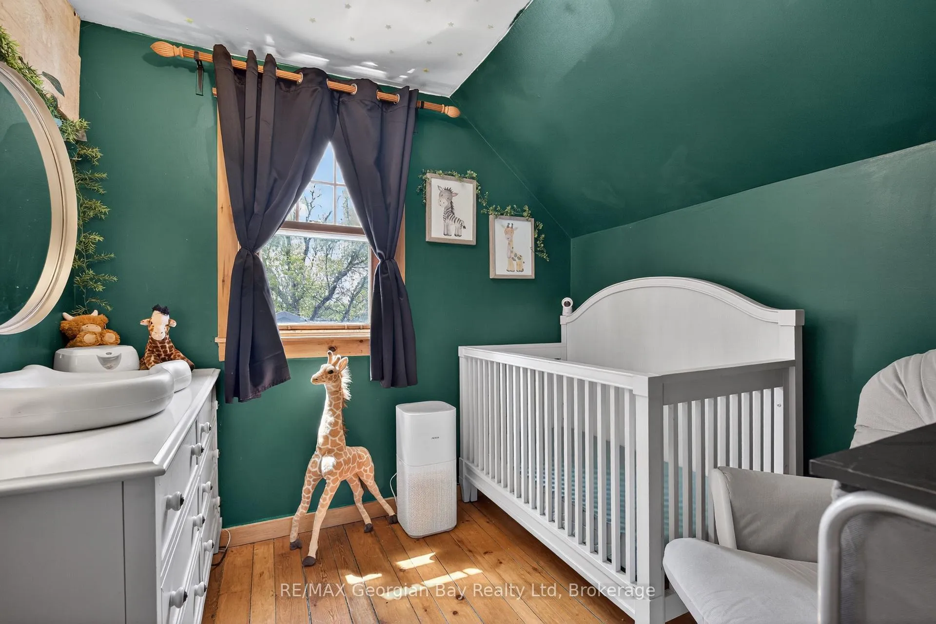 Photo 18 of 14 Centre Street, Penetanguishene — HOMEH