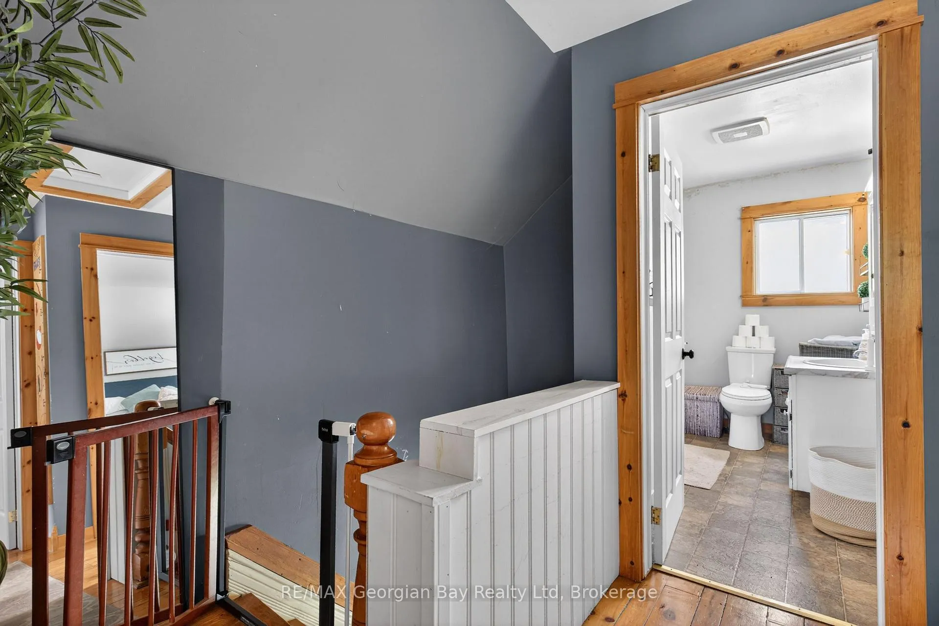 Photo 21 of 14 Centre Street, Penetanguishene — HOMEH