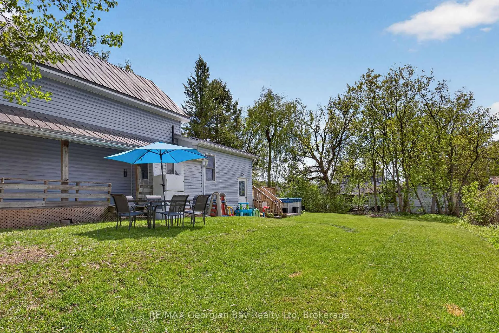 Photo 24 of 14 Centre Street, Penetanguishene — HOMEH