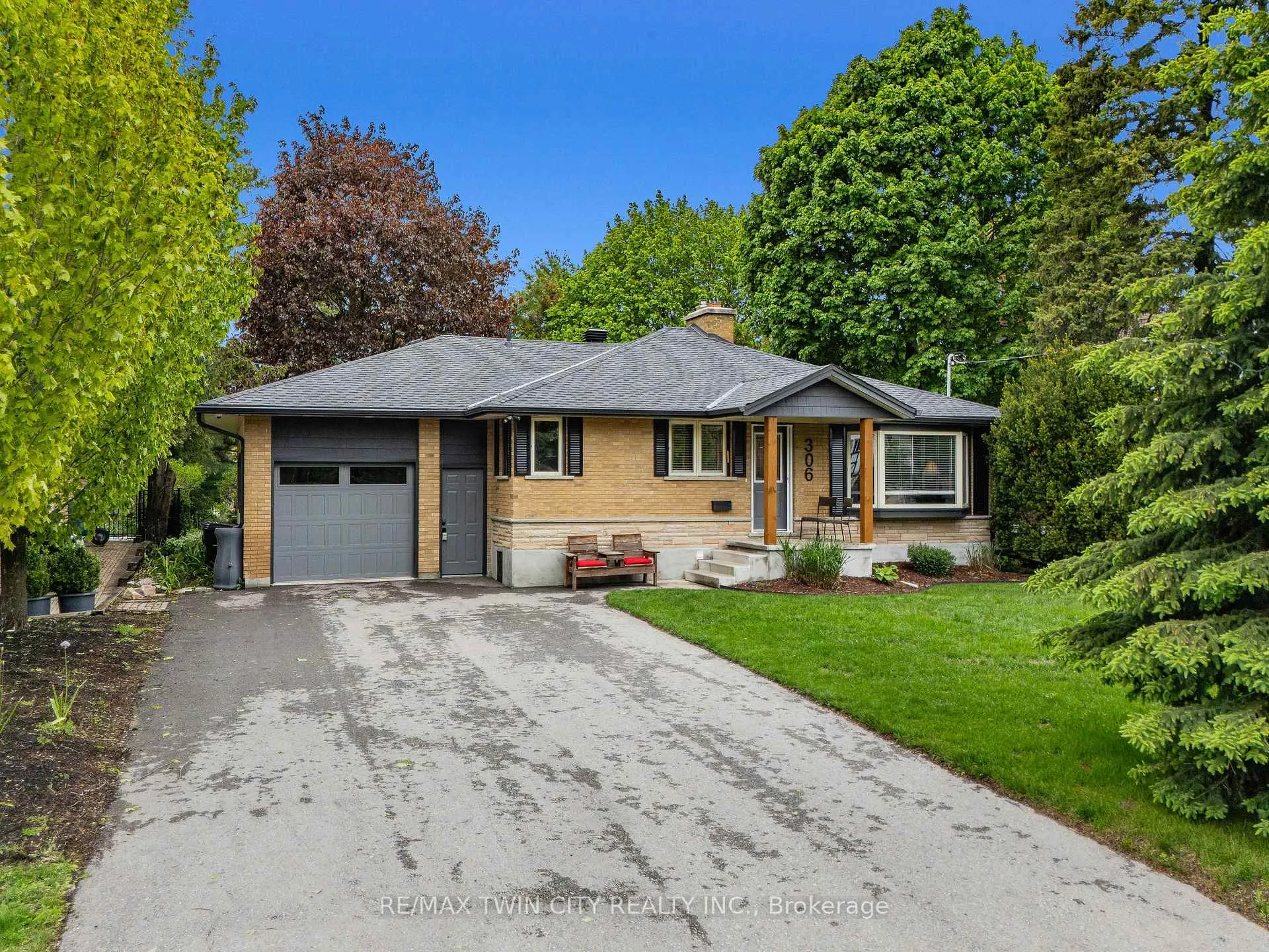 Photo 4 of 306 Normandy Avenue, Waterloo — HOMEH