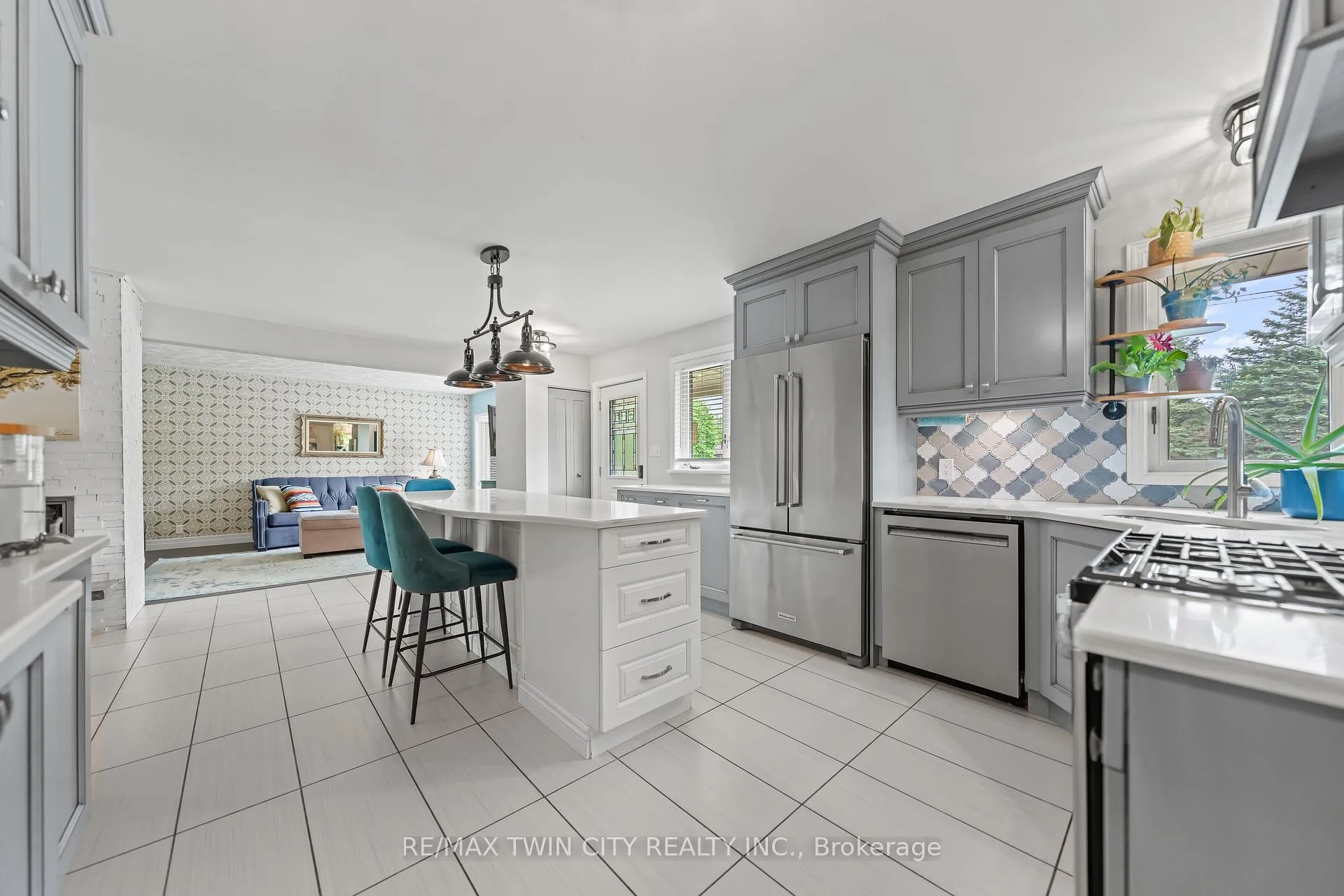 Photo 11 of 306 Normandy Avenue, Waterloo — HOMEH