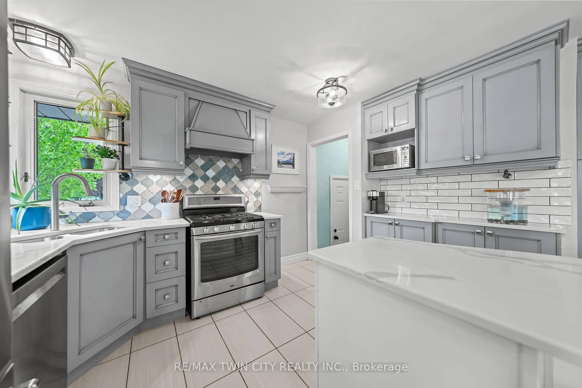 Photo 14 of 306 Normandy Avenue, Waterloo — HOMEH