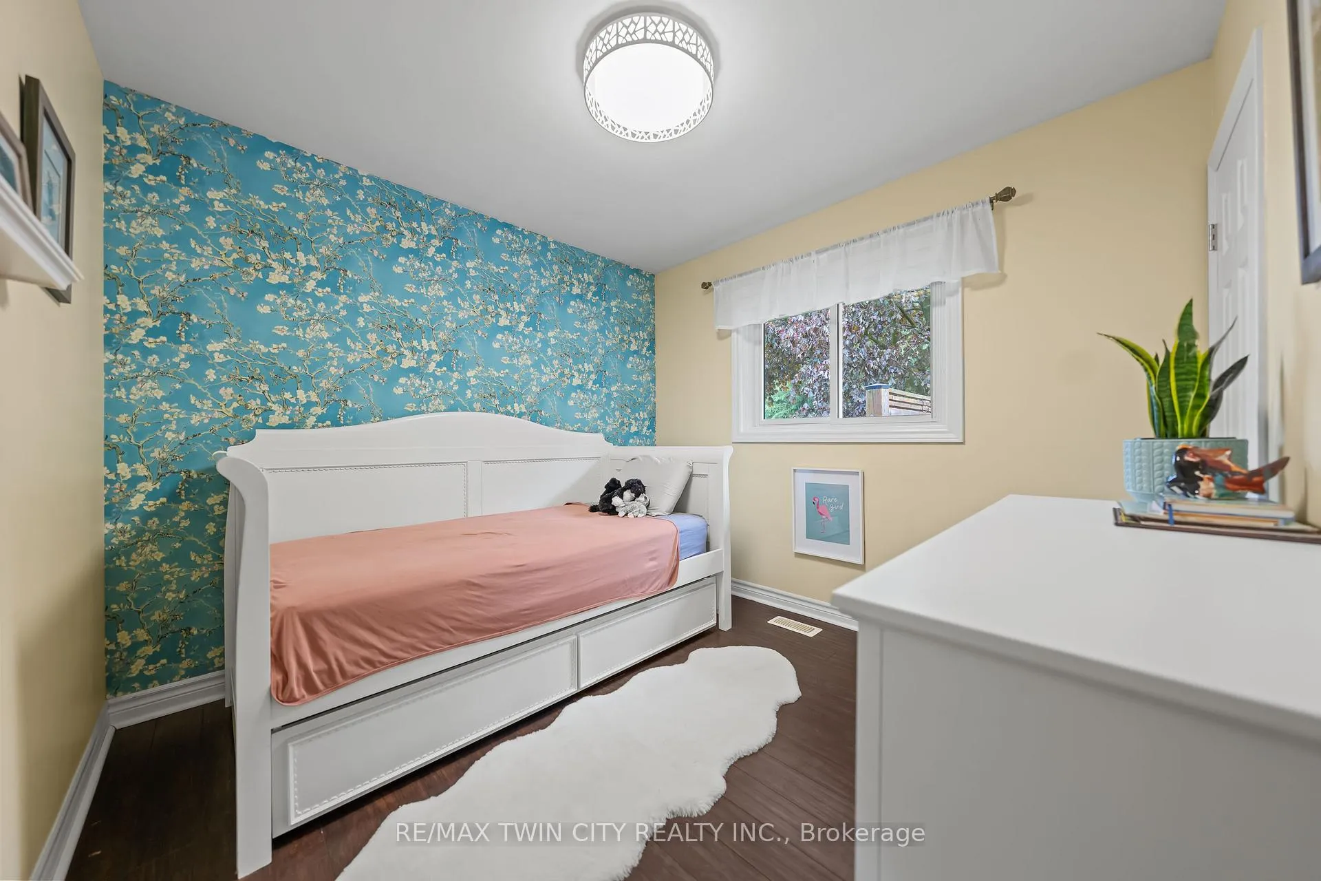 Photo 23 of 306 Normandy Avenue, Waterloo — HOMEH