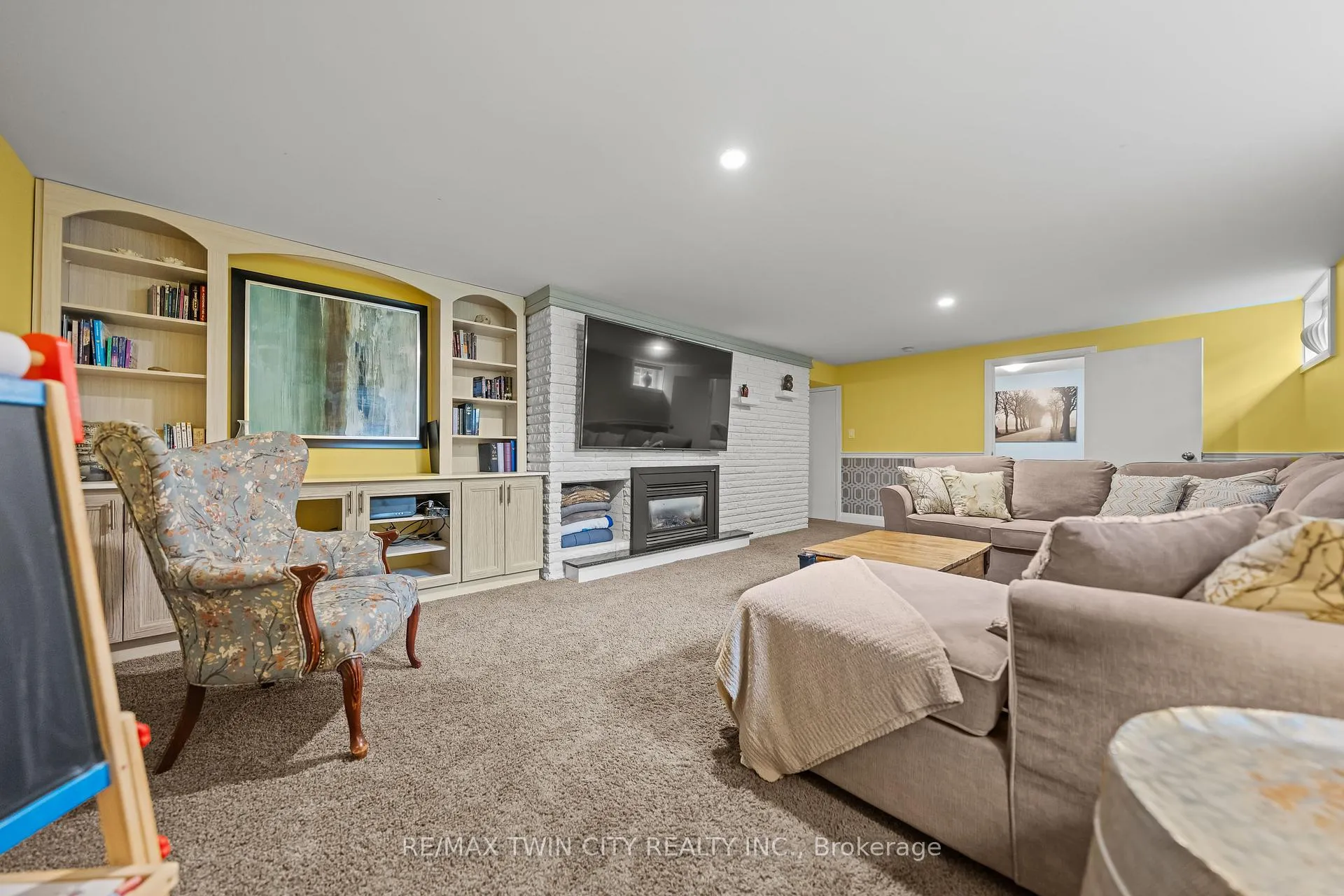 Photo 30 of 306 Normandy Avenue, Waterloo — HOMEH